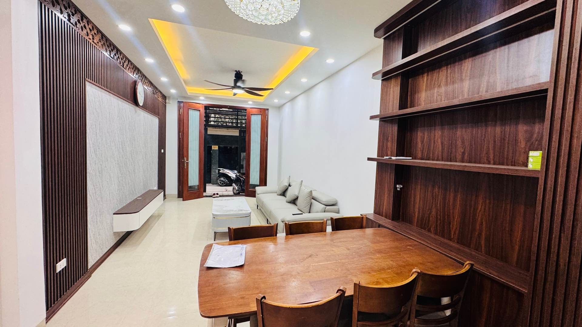 Bán nhà Nguyễn An Ninh - diện tích 55m2 4 tầng - ô tô tận cửa - giá 14,3 tỷ