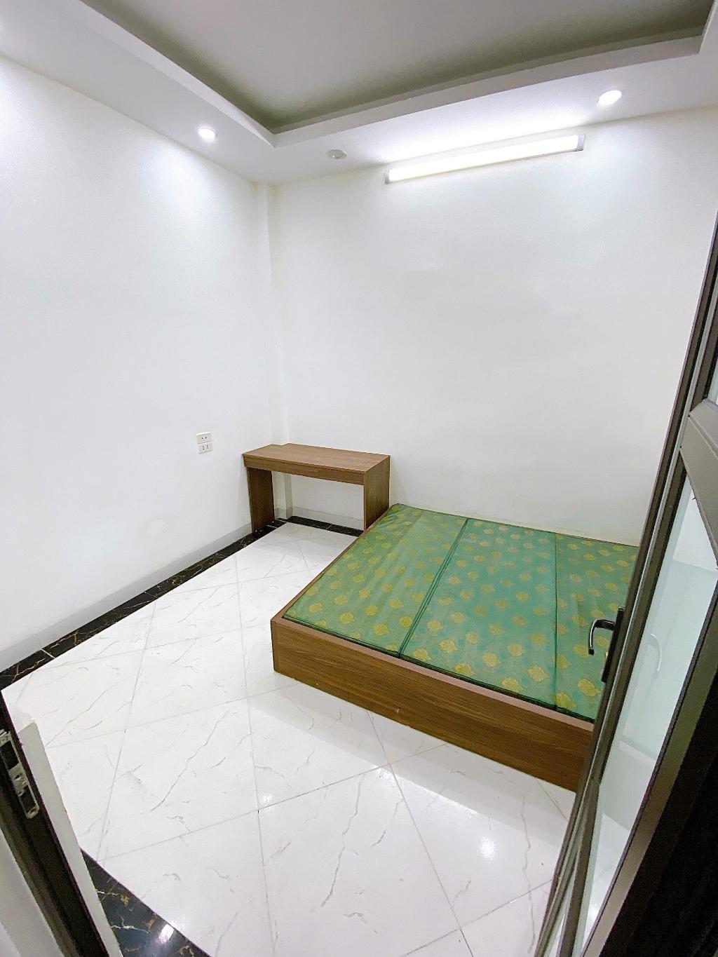 Bán nhà Hoàng Mai - diện tích 96m2 7 tầng - Thang máy - giá 28,5 tỷ