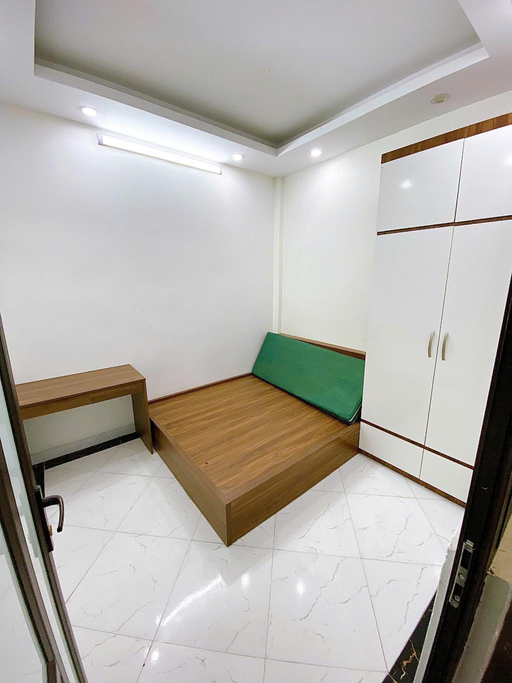 Bán nhà Hoàng Mai - diện tích 96m2 7 tầng - Thang máy - giá 28,5 tỷ