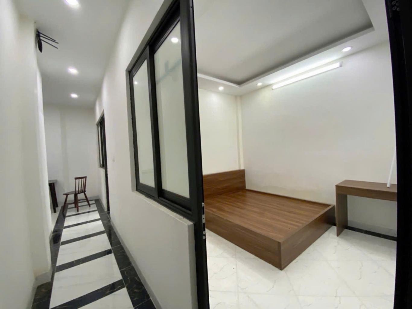 Bán nhà Hoàng Mai - diện tích 96m2 7 tầng - Thang máy - giá 28,5 tỷ