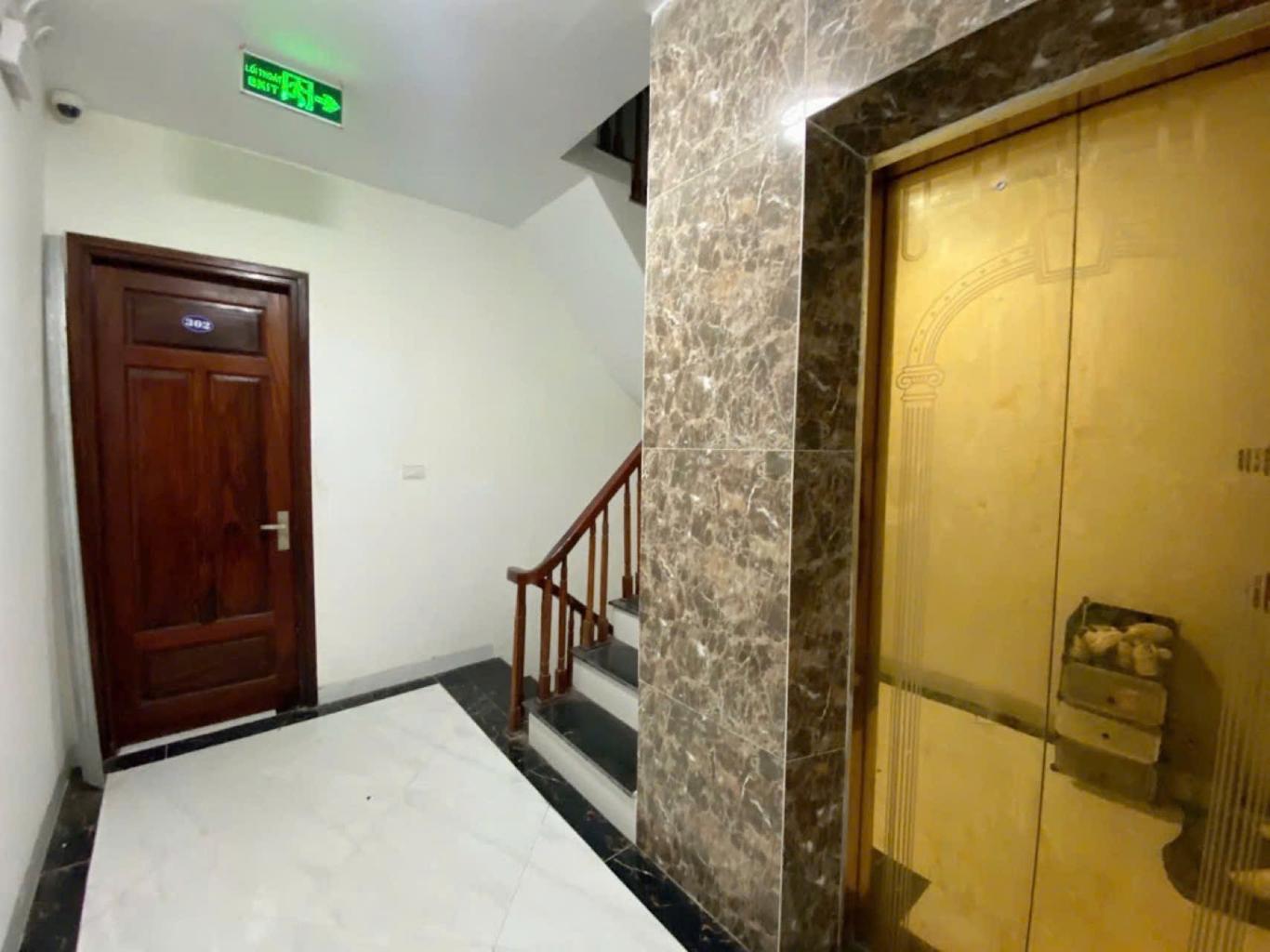 Bán nhà Hoàng Mai - diện tích 96m2 7 tầng - Thang máy - giá 28,5 tỷ