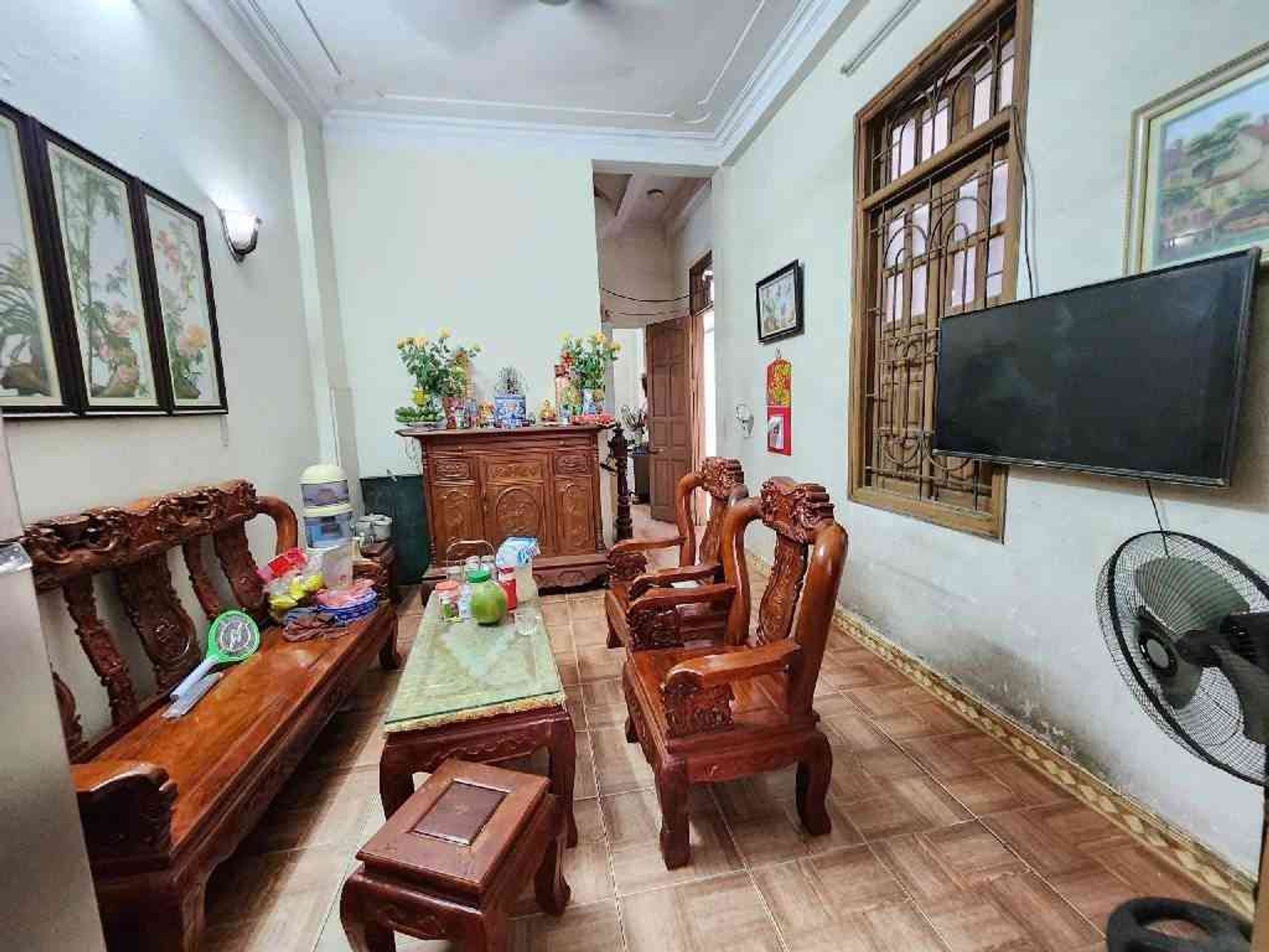 Bán nhà Tân Mai - diện tích 100m2 3 tầng - Mặt ngõ thông đường ô tô tránh - giá 16 tỷ