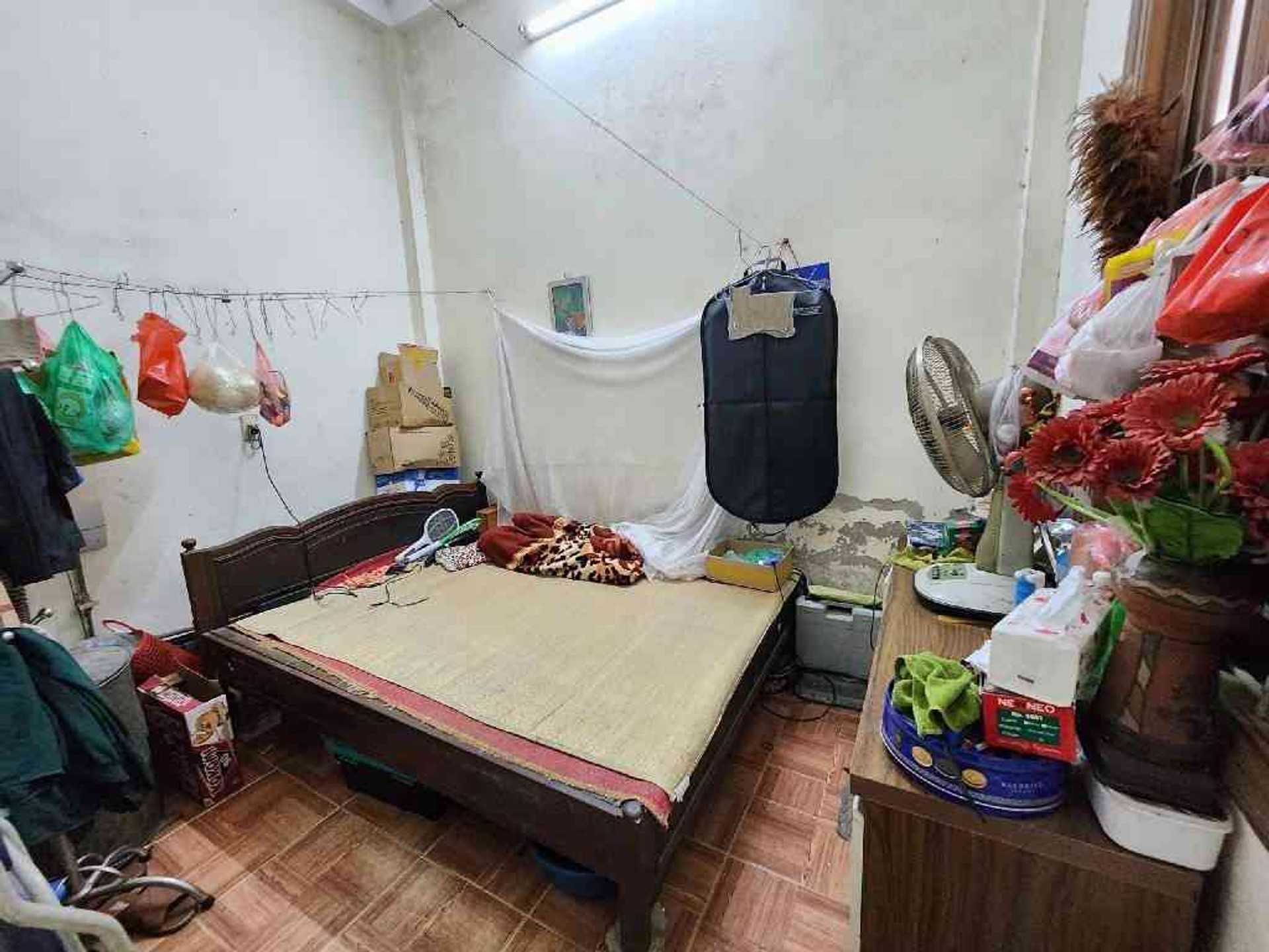 Bán nhà Tân Mai - diện tích 100m2 3 tầng - Mặt ngõ thông đường ô tô tránh - giá 16 tỷ
