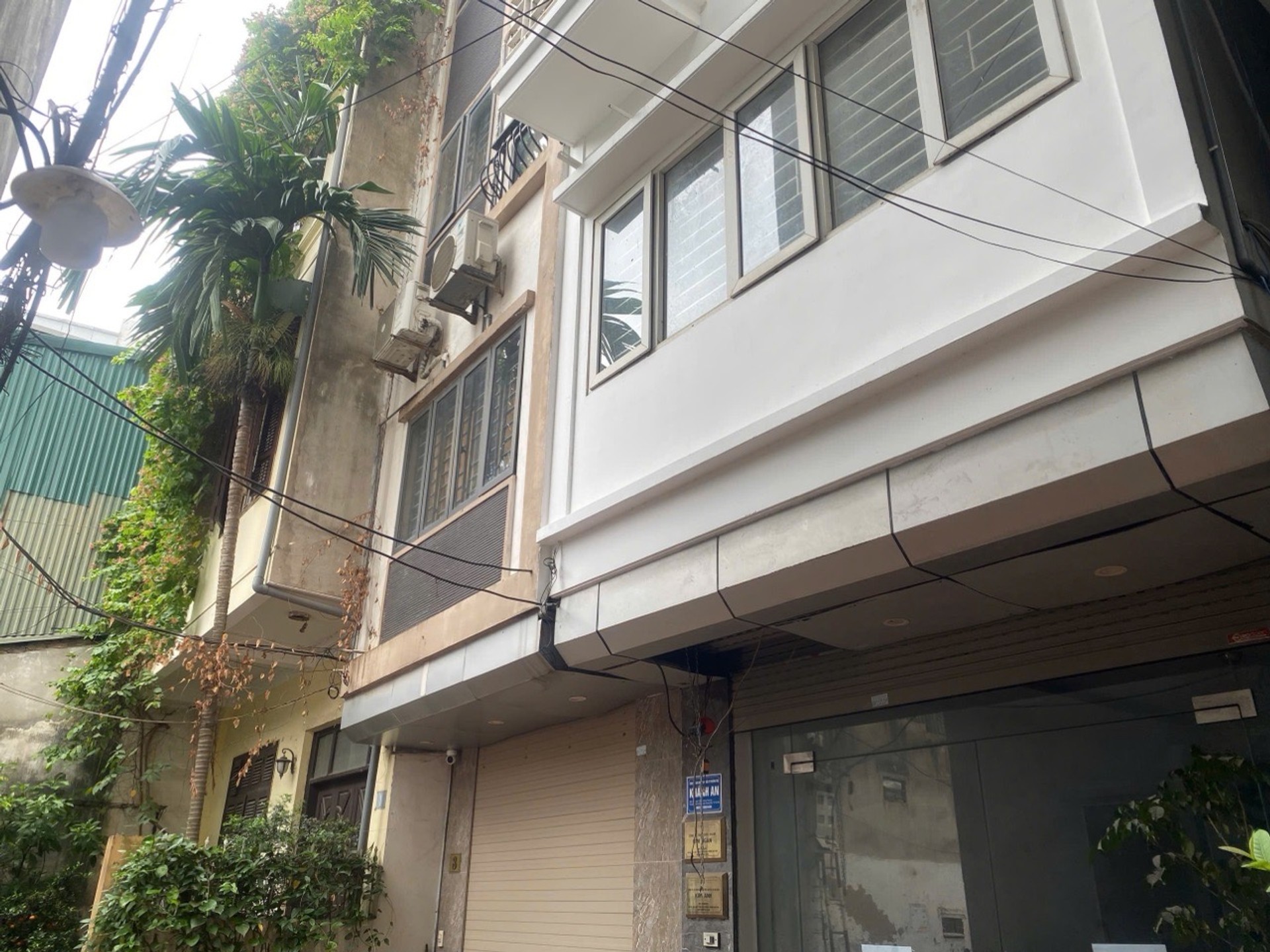 Bán nhà Định Công Thượng - diện tích 51m2 5 tầng - ô tô đỗ cổng - giá 13,9 tỷ
