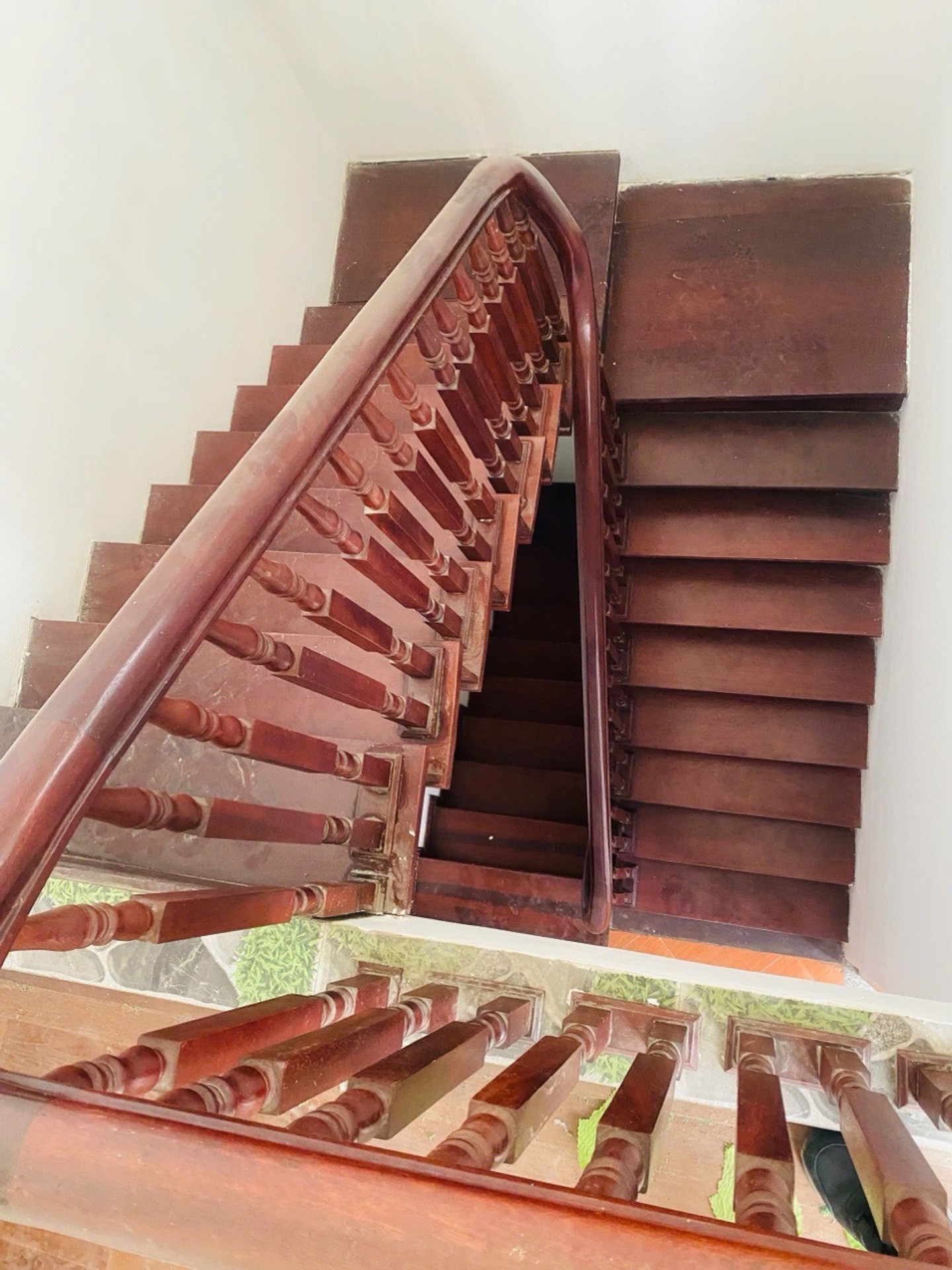 Bán nhà Định Công Thượng - diện tích 51m2 5 tầng - ô tô đỗ cổng - giá 13,9 tỷ