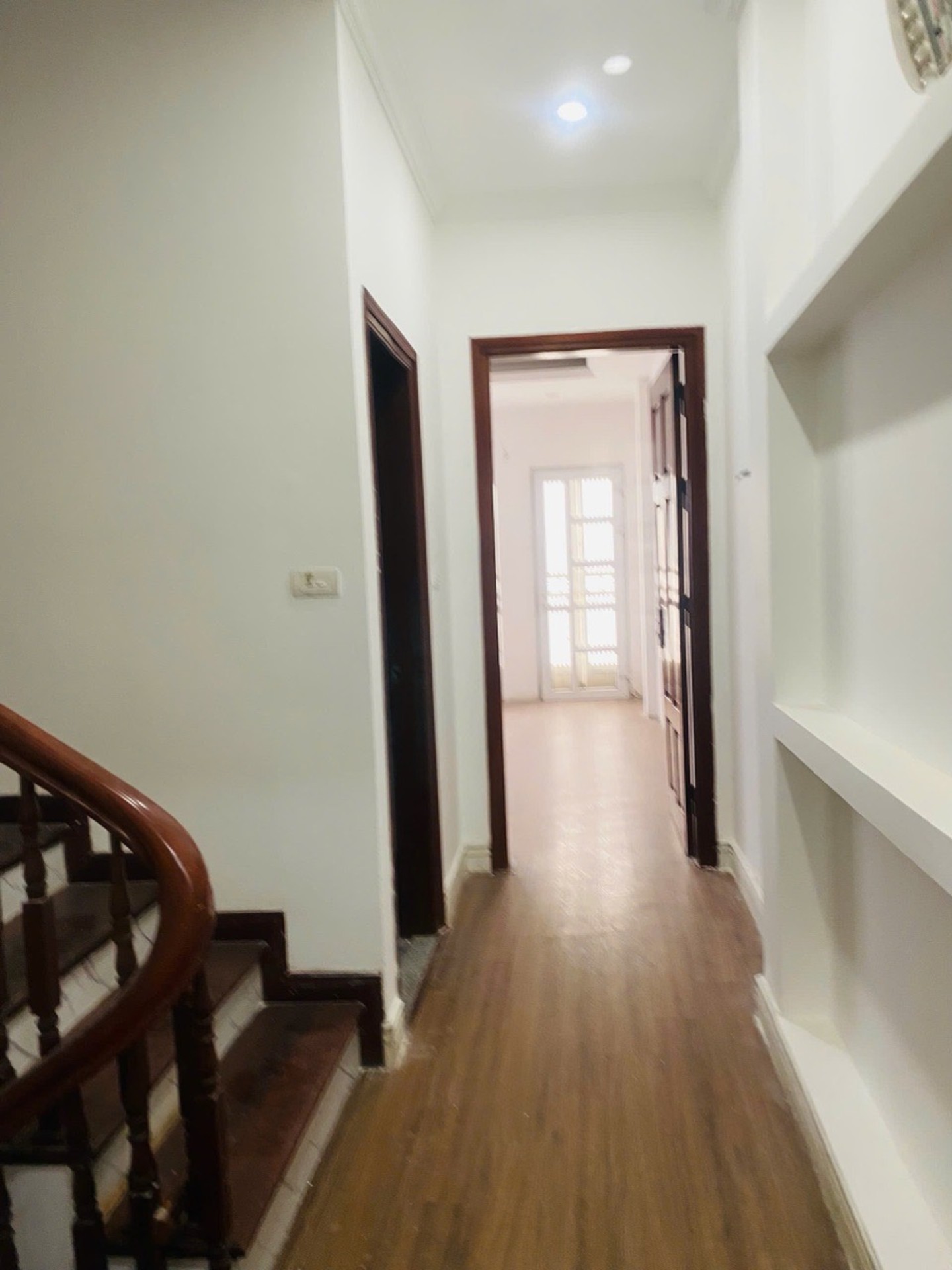 Bán nhà Định Công Thượng - diện tích 51m2 5 tầng - ô tô đỗ cổng - giá 13,9 tỷ