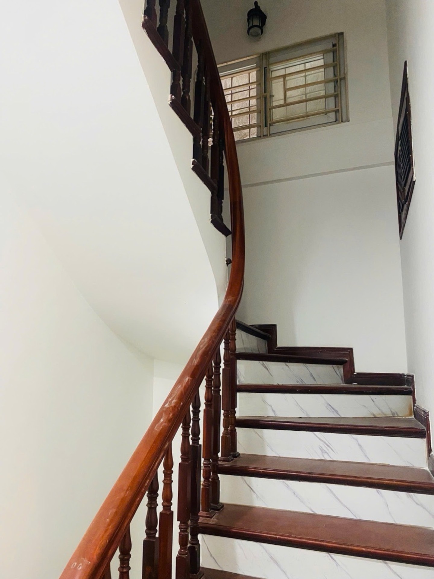 Bán nhà Định Công Thượng - diện tích 51m2 5 tầng - ô tô đỗ cổng - giá 13,9 tỷ