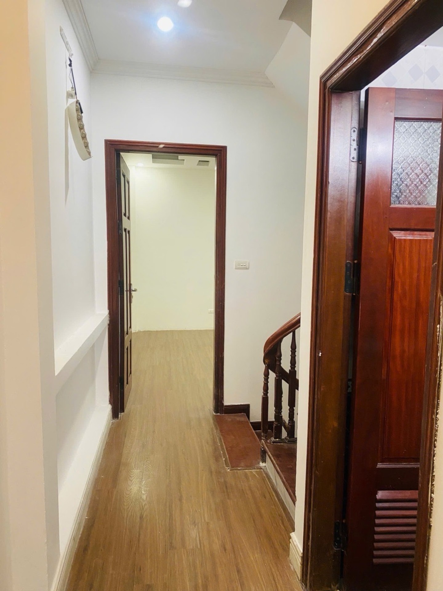 Bán nhà Định Công Thượng - diện tích 51m2 5 tầng - ô tô đỗ cổng - giá 13,9 tỷ