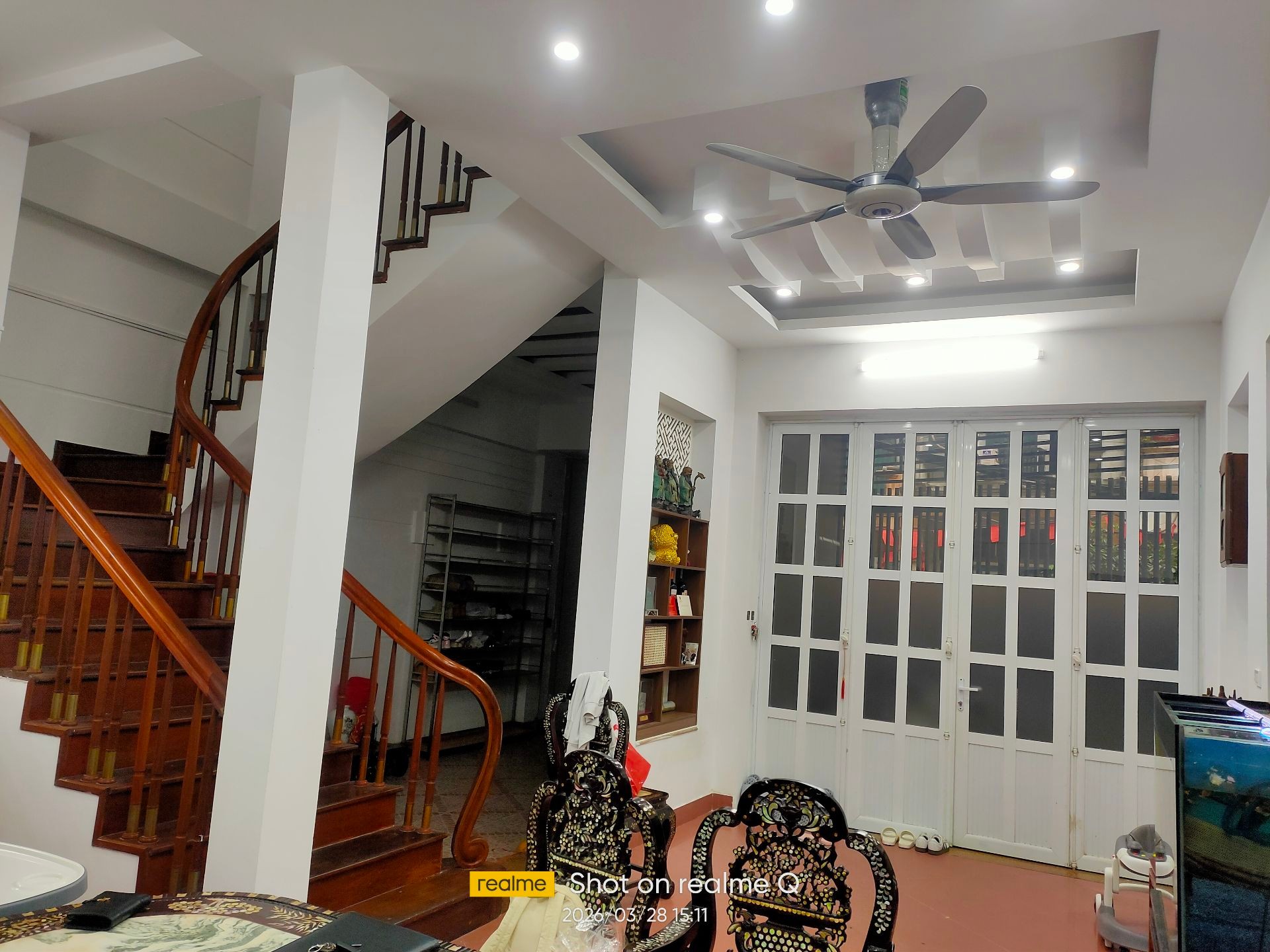 Bán nhà Hoàng Cầu - diện tích 74m2 5 tầng - Gara ô tô, mặt tiền 7,4 tỷ - giá 42 tỷ