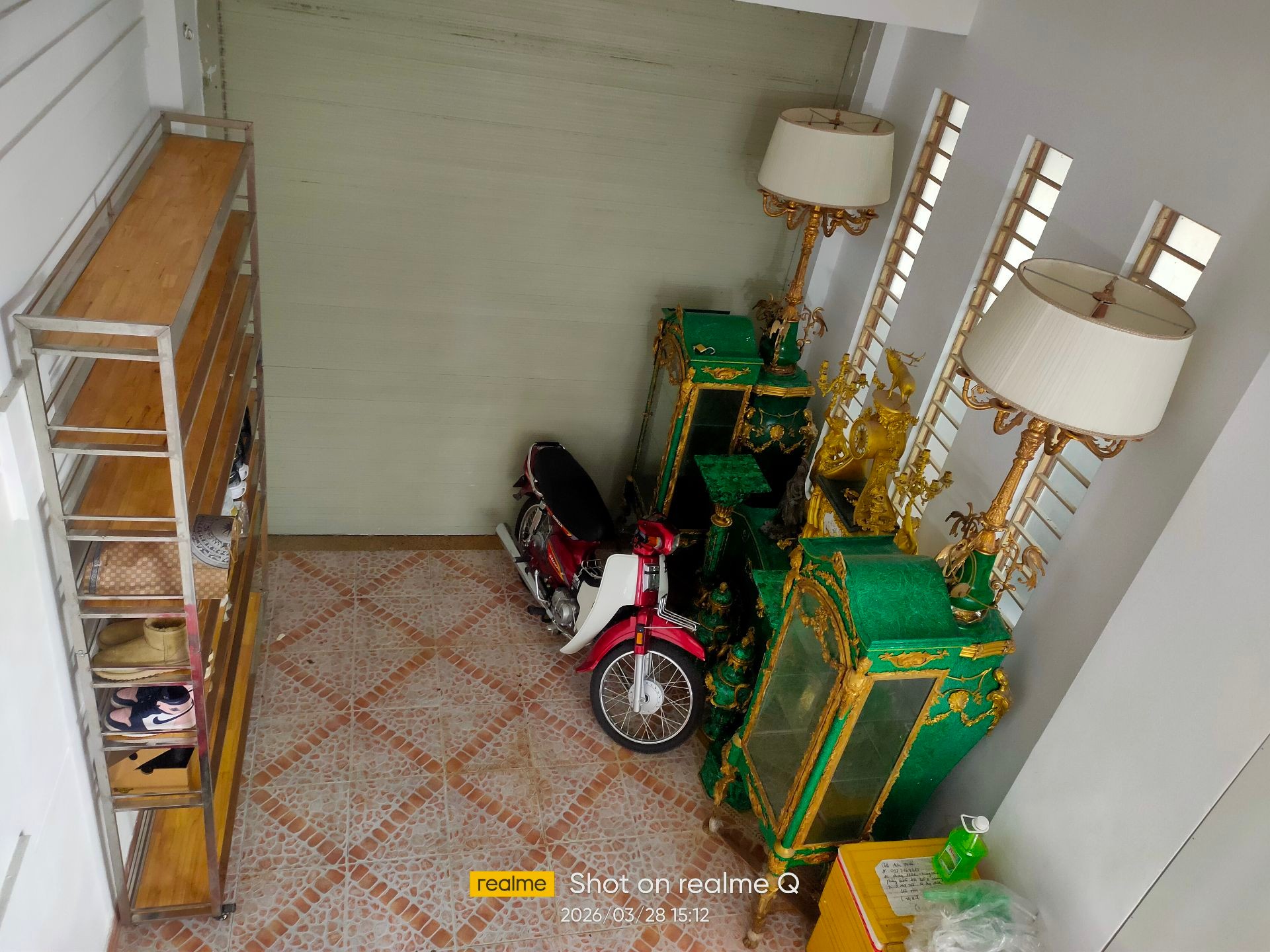 Bán nhà Hoàng Cầu - diện tích 74m2 5 tầng - Gara ô tô, mặt tiền 7,4 tỷ - giá 42 tỷ