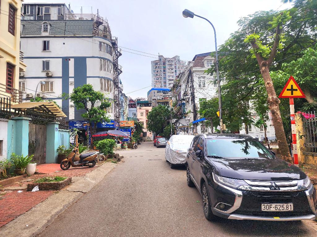 Bán nhà Mễ Trì Thượng - diện tích 129.5m2 4 tầng - Cực hiếm nhà bán - giá 36,7 tỷ