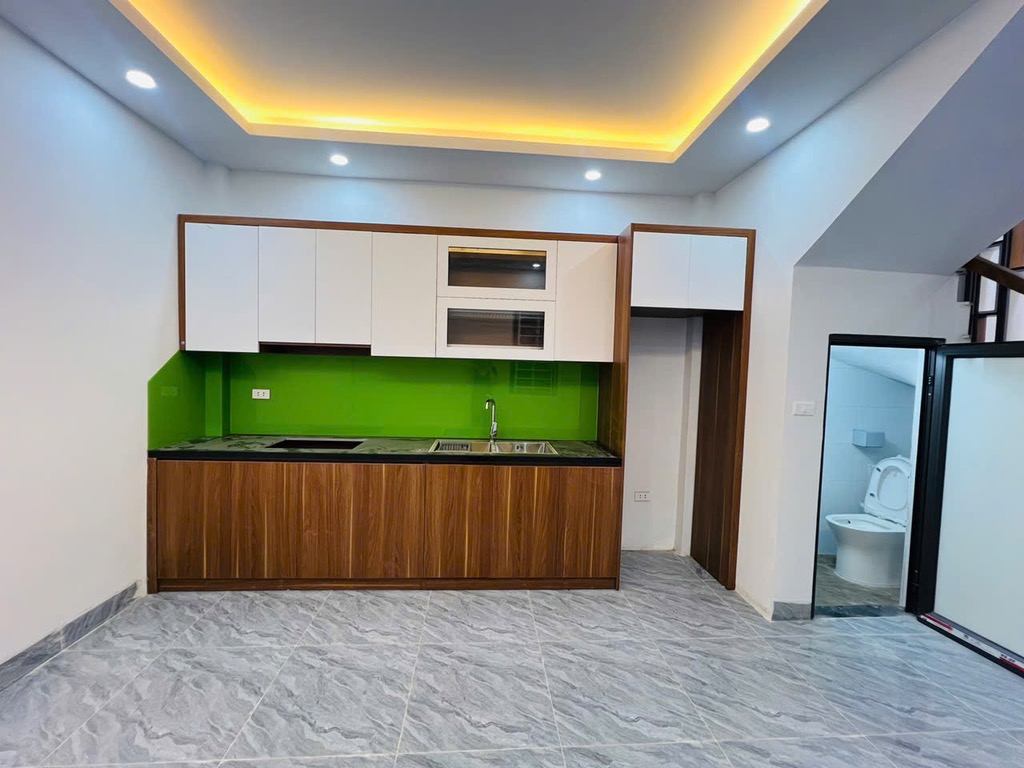 Bán nhà Định Công Hạ - diện tích 38m2 2 tầng - Nhà mới cứng cong - đẹp ở luôn - giá 3,2 tỷ