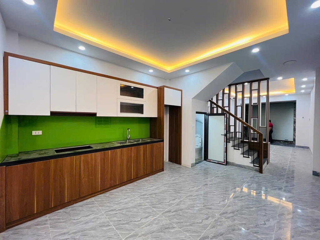 Bán nhà Định Công Hạ - diện tích 38m2 2 tầng - Nhà mới cứng cong - đẹp ở luôn - giá 3,2 tỷ