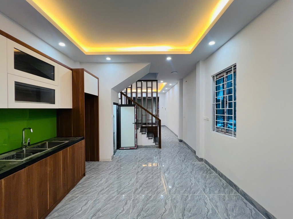 Bán nhà Định Công Hạ - diện tích 38m2 2 tầng - Nhà mới cứng cong - đẹp ở luôn - giá 3,2 tỷ