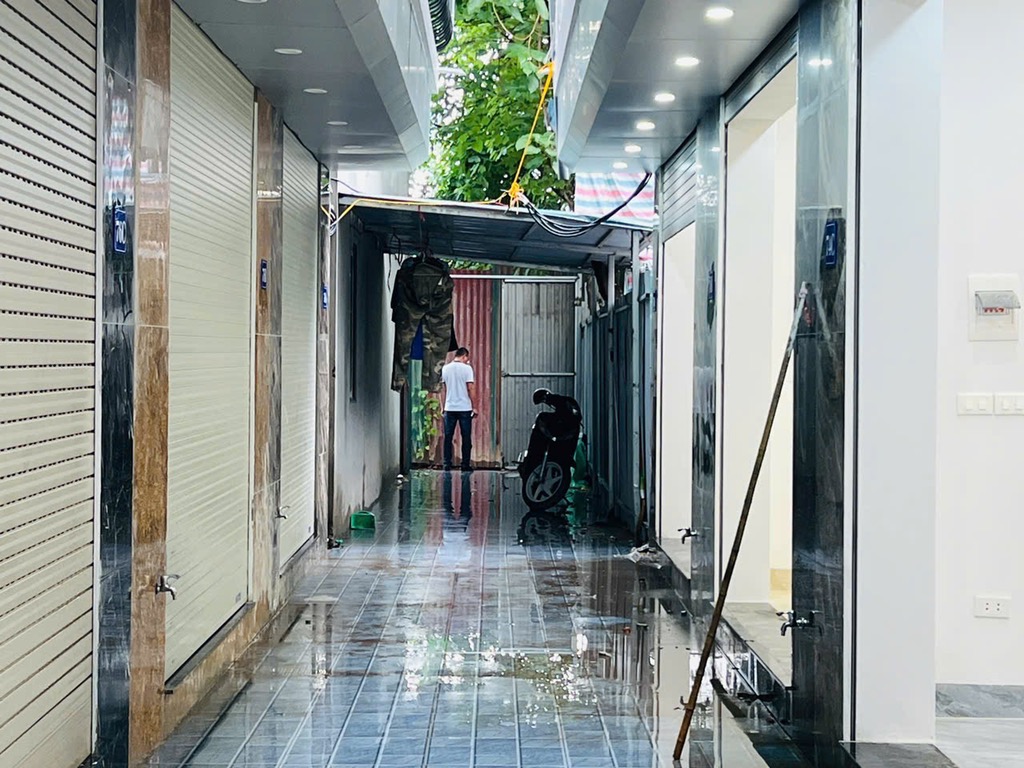 Bán nhà Định Công Hạ - diện tích 38m2 2 tầng - Nhà mới cứng cong - đẹp ở luôn - giá 3,2 tỷ
