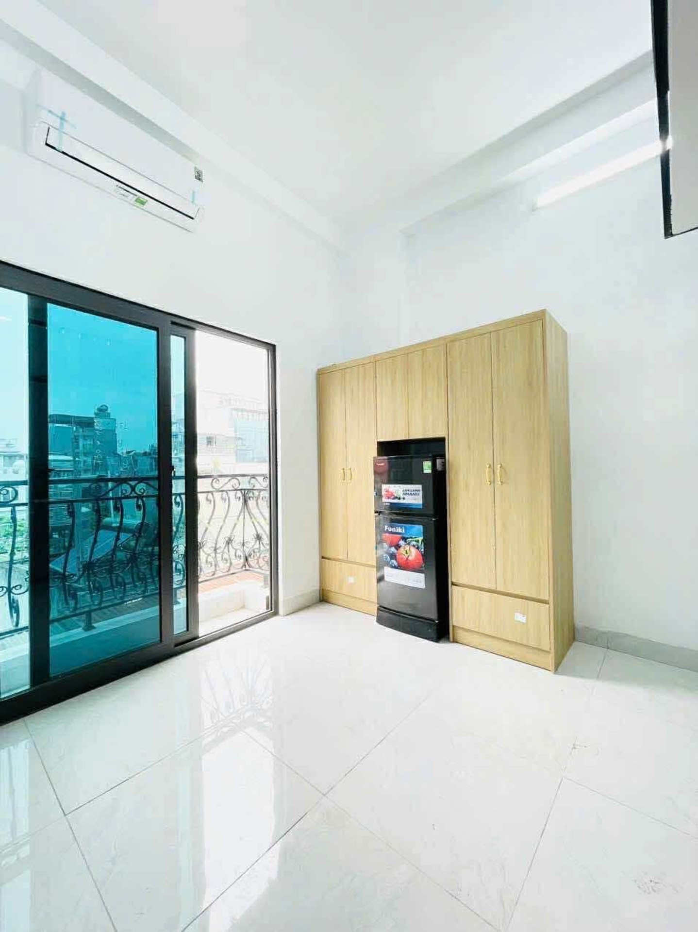 Bán nhà Pháo Đài Láng - diện tích 80m2 7 tầng - Thang máy, dòng tiền 110 triệu - giá 25,8 tỷ
