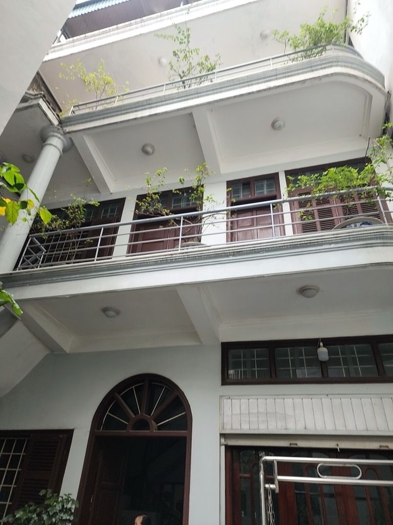 Bán nhà Khương Trung - diện tích 130m2 4 tầng - Ô TÔ TRÁNH - giá 42 tỷ