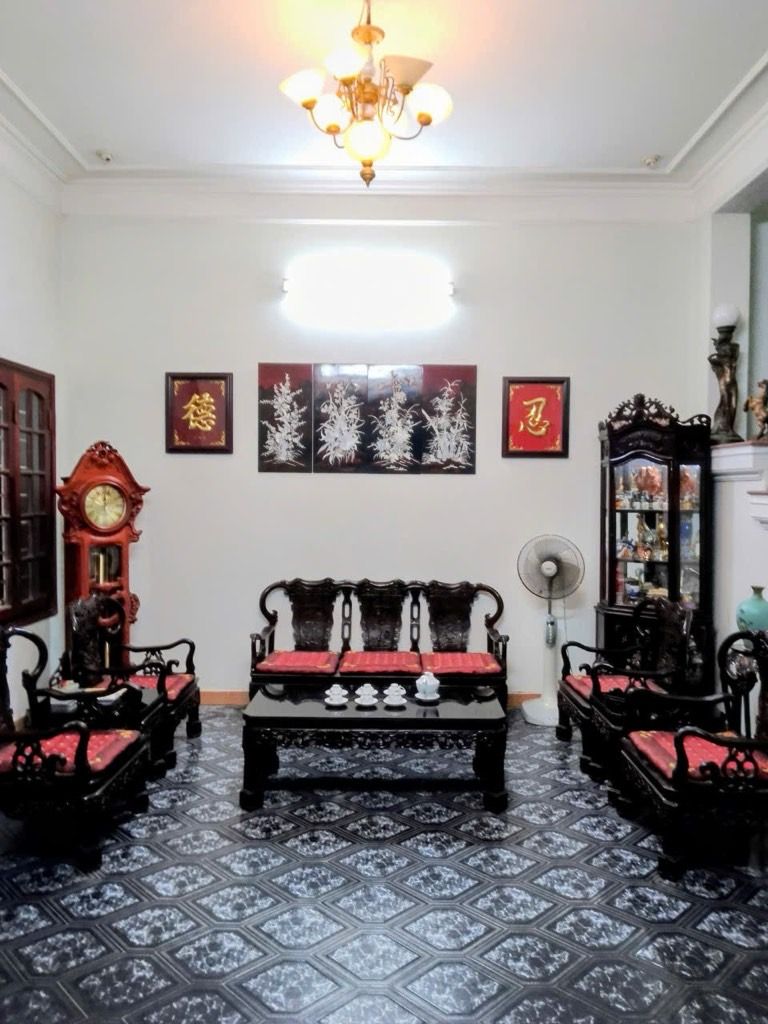 Bán nhà Khương Trung - diện tích 130m2 4 tầng - Ô TÔ TRÁNH - giá 42 tỷ