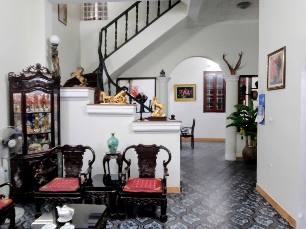 Bán nhà Khương Trung - diện tích 130m2 4 tầng - Ô TÔ TRÁNH - giá 42 tỷ