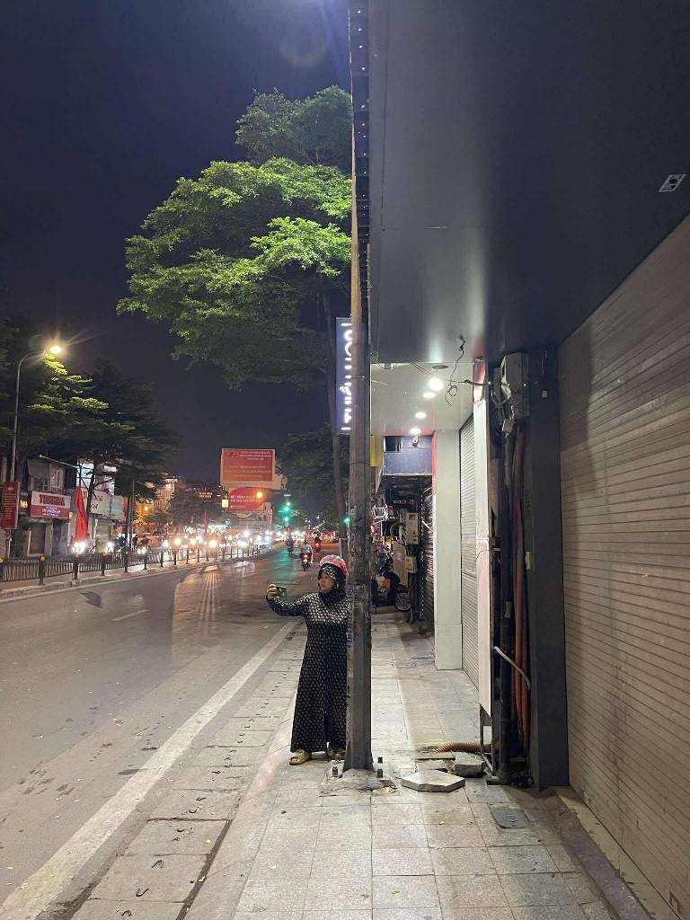 Bán nhà Nguyễn Lương Bằng - diện tích 279m2 4 tầng - Lô góc 2 mặt thoáng - giá 220 tỷ