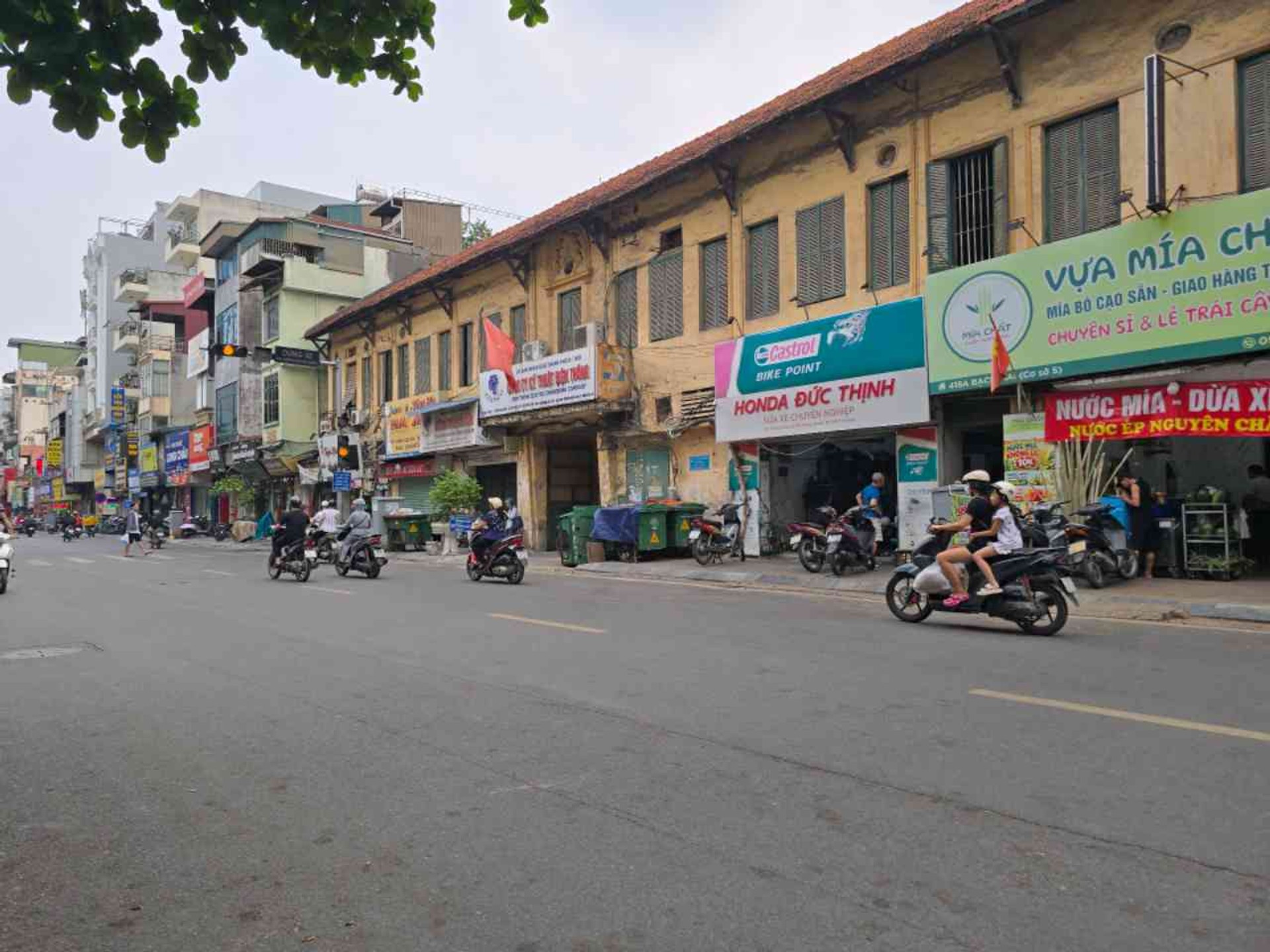 Bán nhà Bạch Mai - diện tích 110m2 3 tầng - Mặt phố kinh doanh sầm uất - giá 49 tỷ