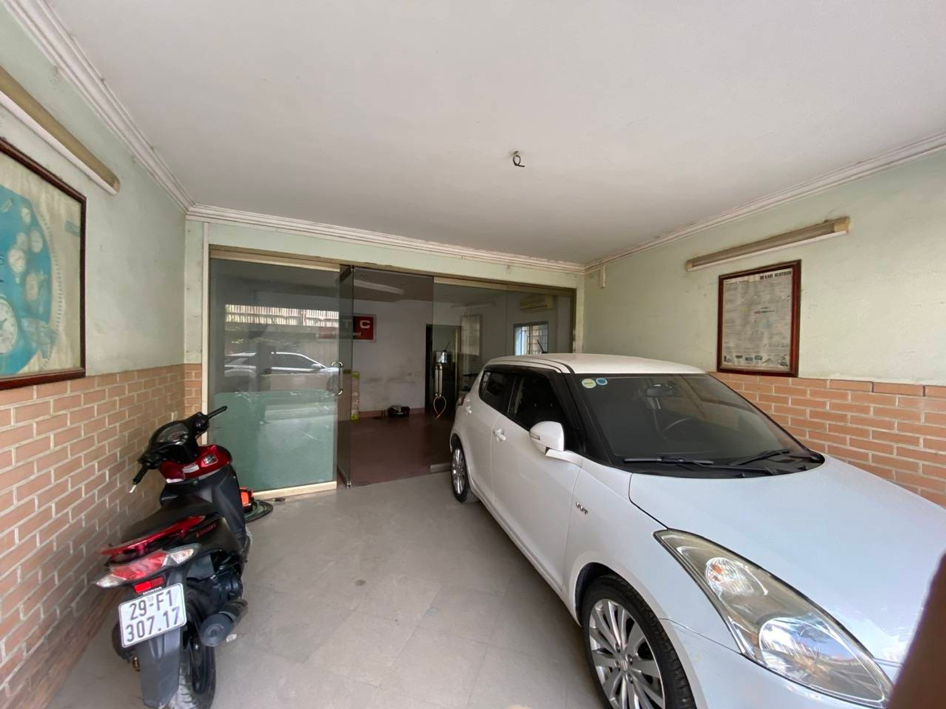 Bán nhà Âu Cơ - diện tích 92m2 5 tầng - Lô góc 2 mặt thoáng - giá 29 tỷ