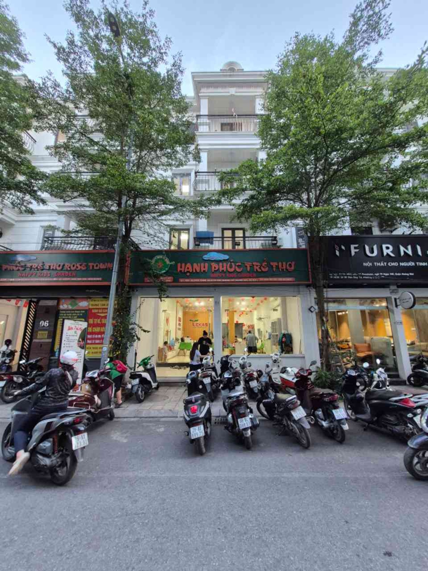 Bán nhà Hoàng Mai - diện tích 105m2 4 tầng - Ô tô tránh - giá 40 tỷ
