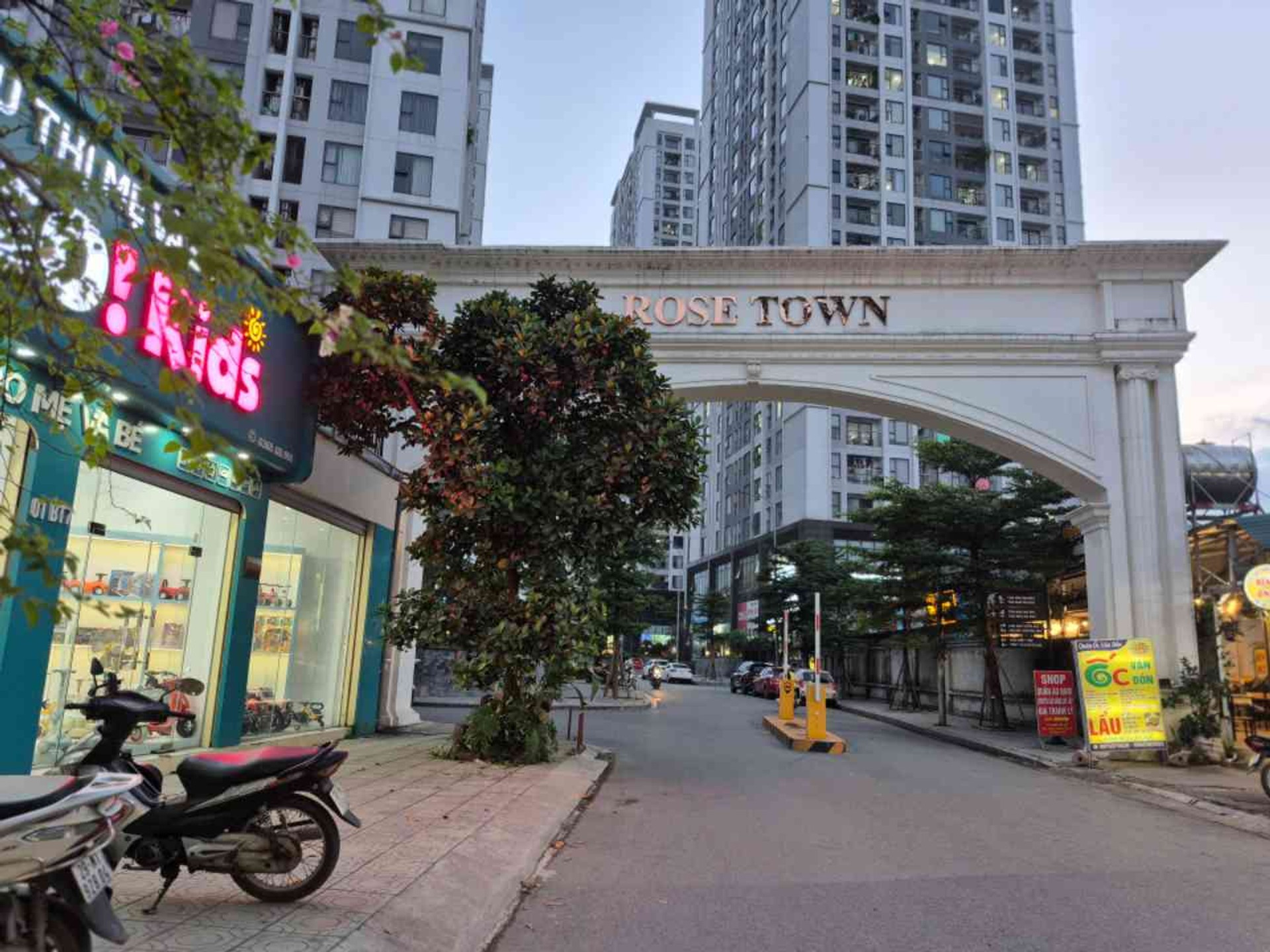 Bán nhà Hoàng Mai - diện tích 105m2 4 tầng - Ô tô tránh - giá 40 tỷ