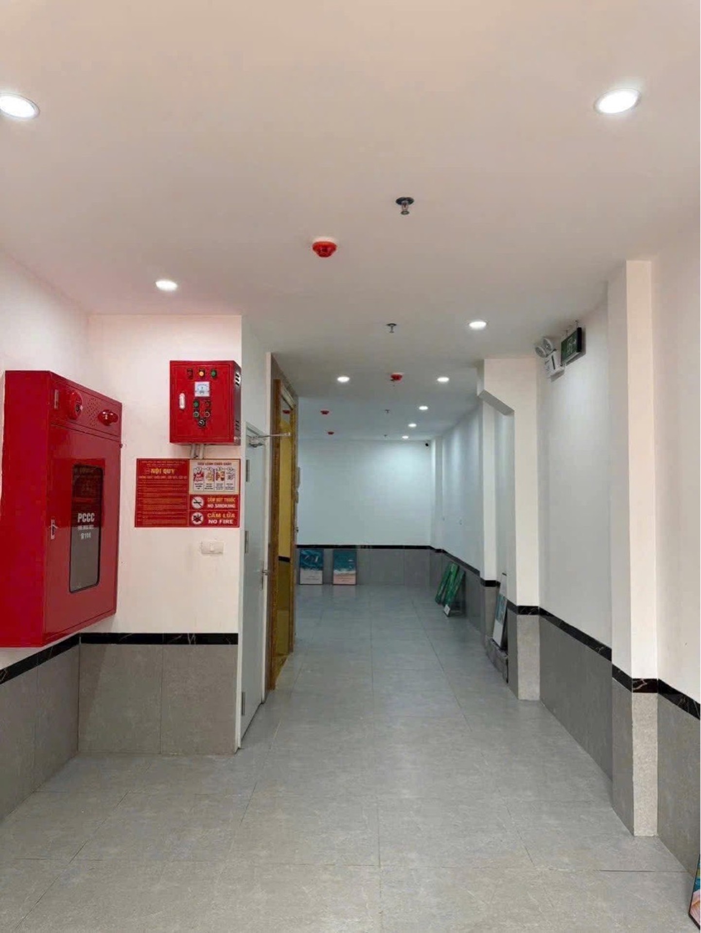 Bán nhà Cự Lộc - diện tích 52m2 6 tầng - Thang máy - giá 16,8 tỷ