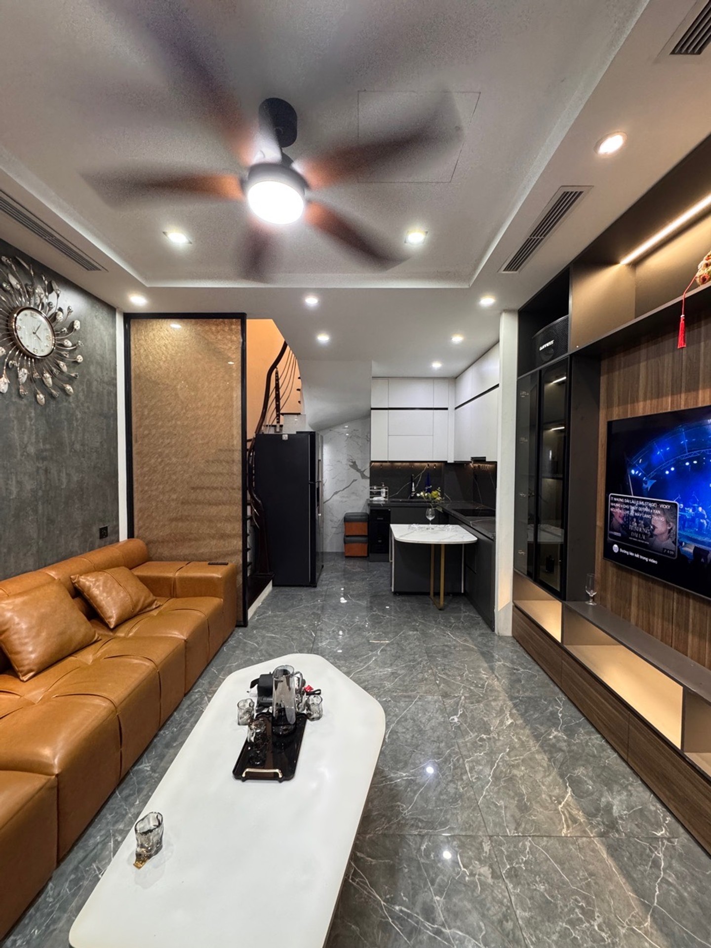 Bán nhà Bạch Mai - diện tích 31m2 6 tầng - Ngõ siêu đẹp, vài chục mét ra mặt phố - giá 11,95 tỷ