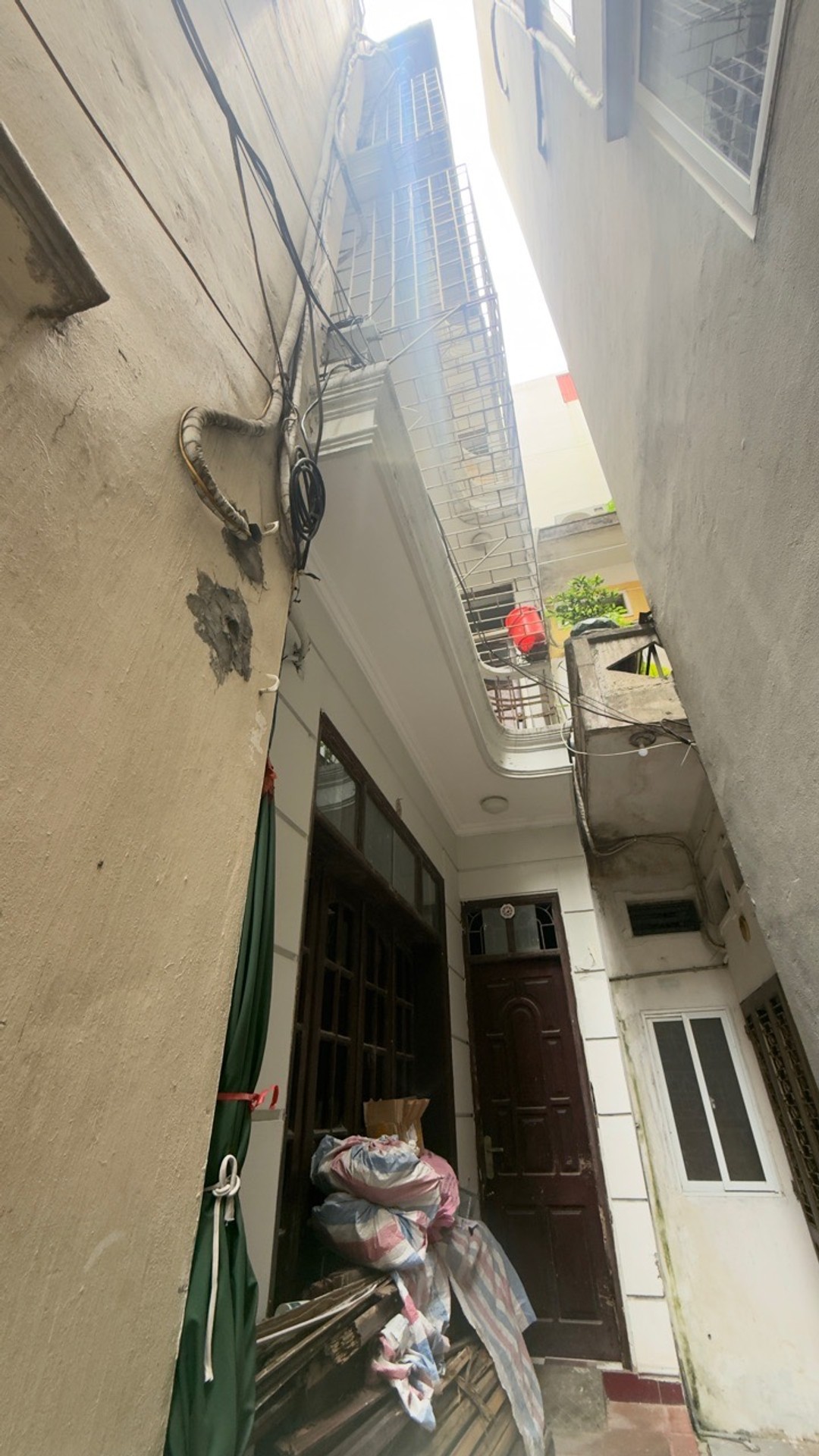 Bán nhà Hoàng Văn Thái - diện tích 52m2 4 tầng - Ô tô đỗ cửa - giá 13,5 tỷ