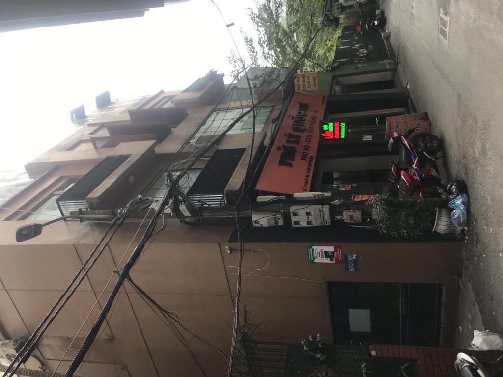 Bán nhà Trần Duy Hưng - diện tích 100m2 4 tầng - Mặt ngõ, lô góc, kinh doanh ngày đêm - giá 60 tỷ