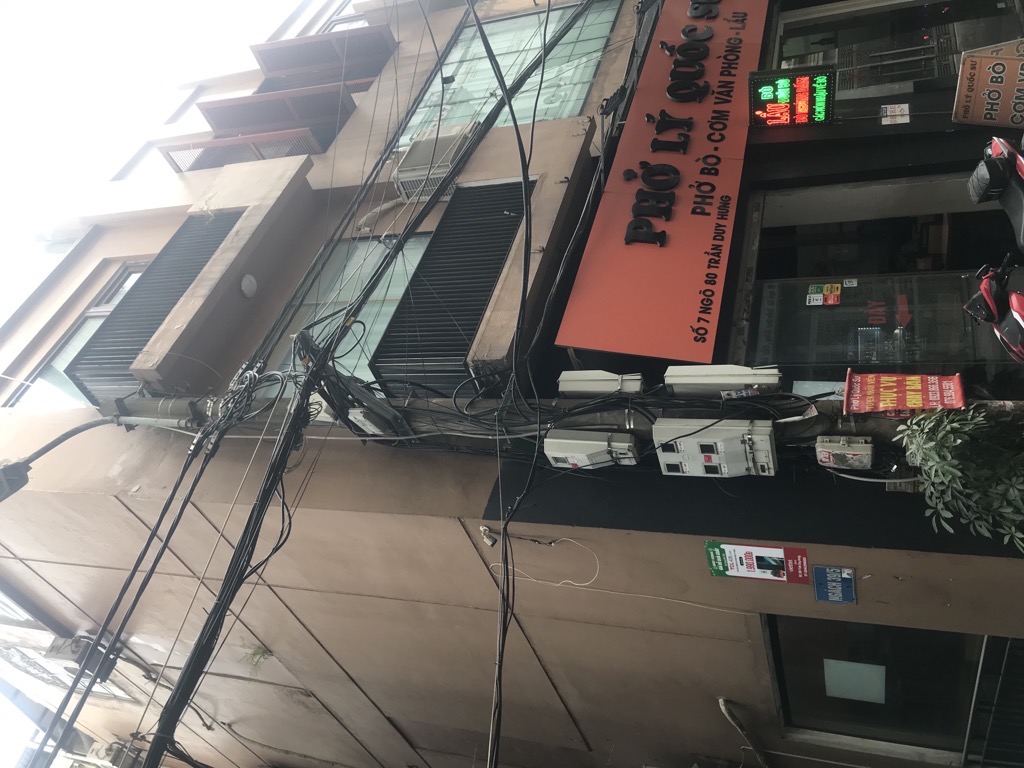 Bán nhà Trần Duy Hưng - diện tích 100m2 4 tầng - Mặt ngõ, lô góc, kinh doanh ngày đêm - giá 60 tỷ