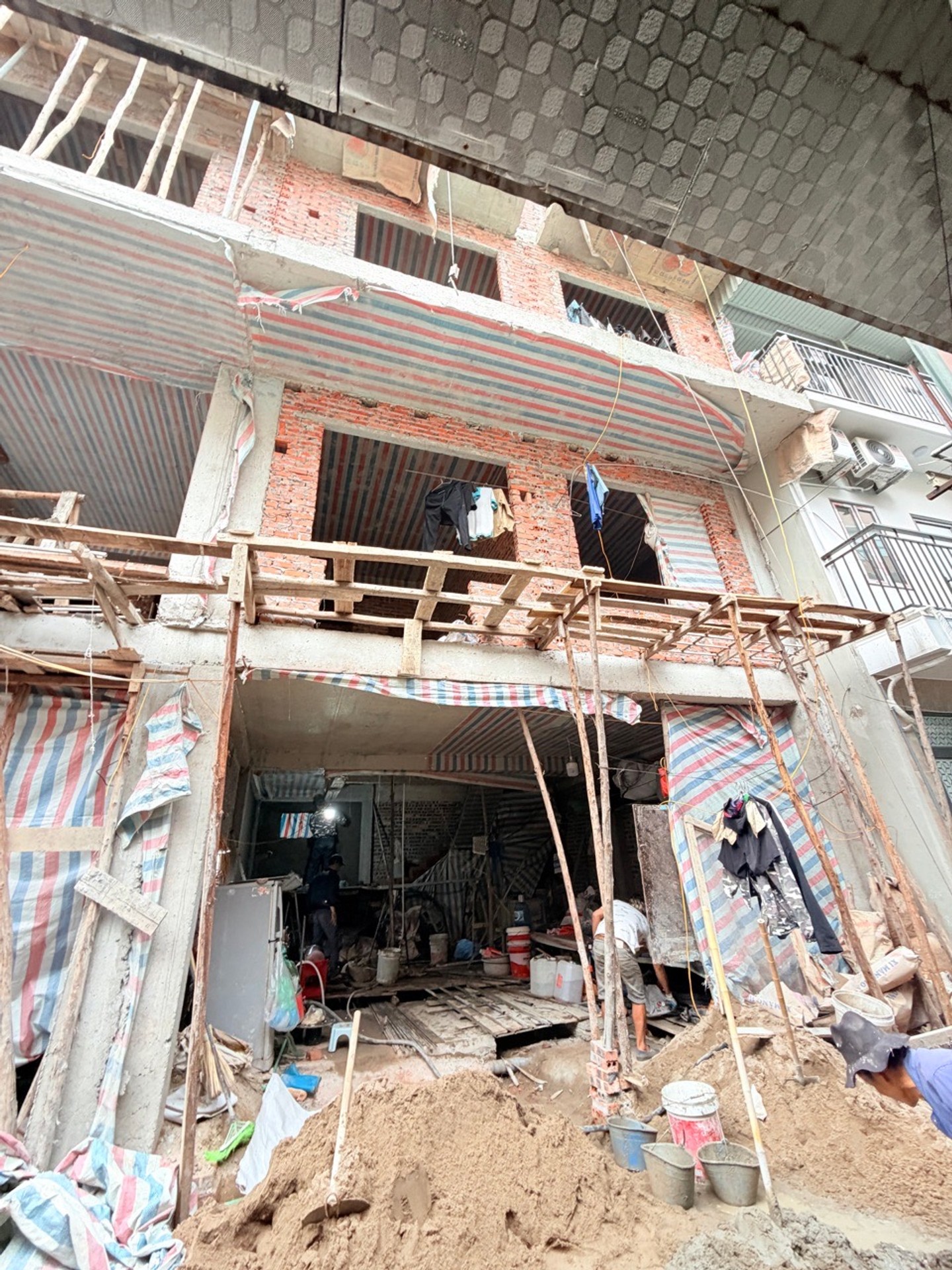 Bán nhà Lương Khánh Thiện - diện tích 52m2 7 tầng - lô góc - giá 18,5 tỷ
