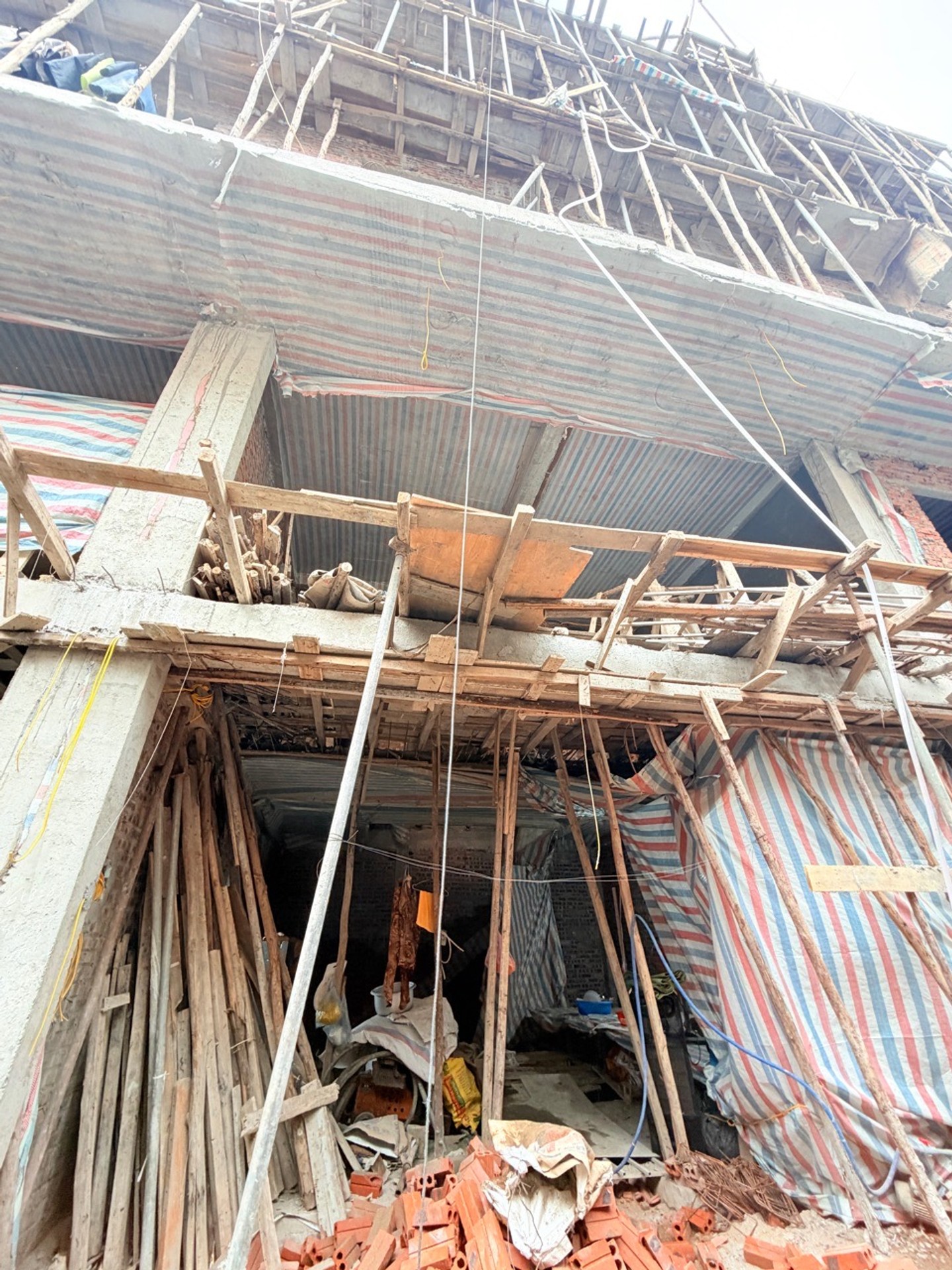 Bán nhà Lương Khánh Thiện - diện tích 52m2 7 tầng - lô góc - giá 18,5 tỷ