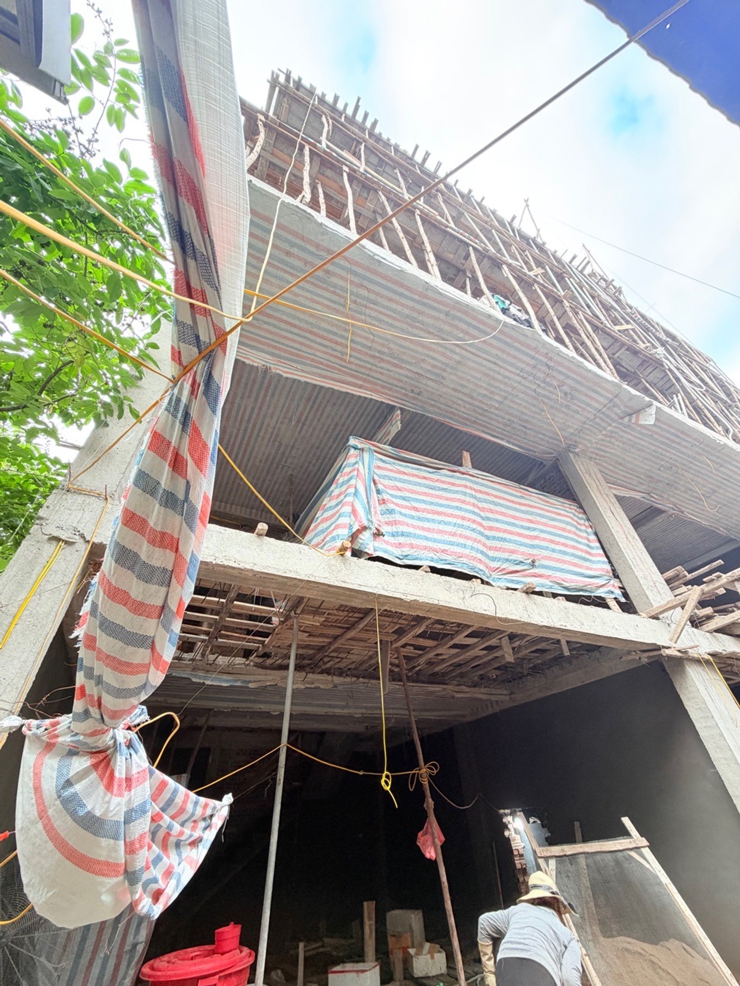 Bán nhà Lương Khánh Thiện - diện tích 52m2 7 tầng - lô góc - giá 18,5 tỷ