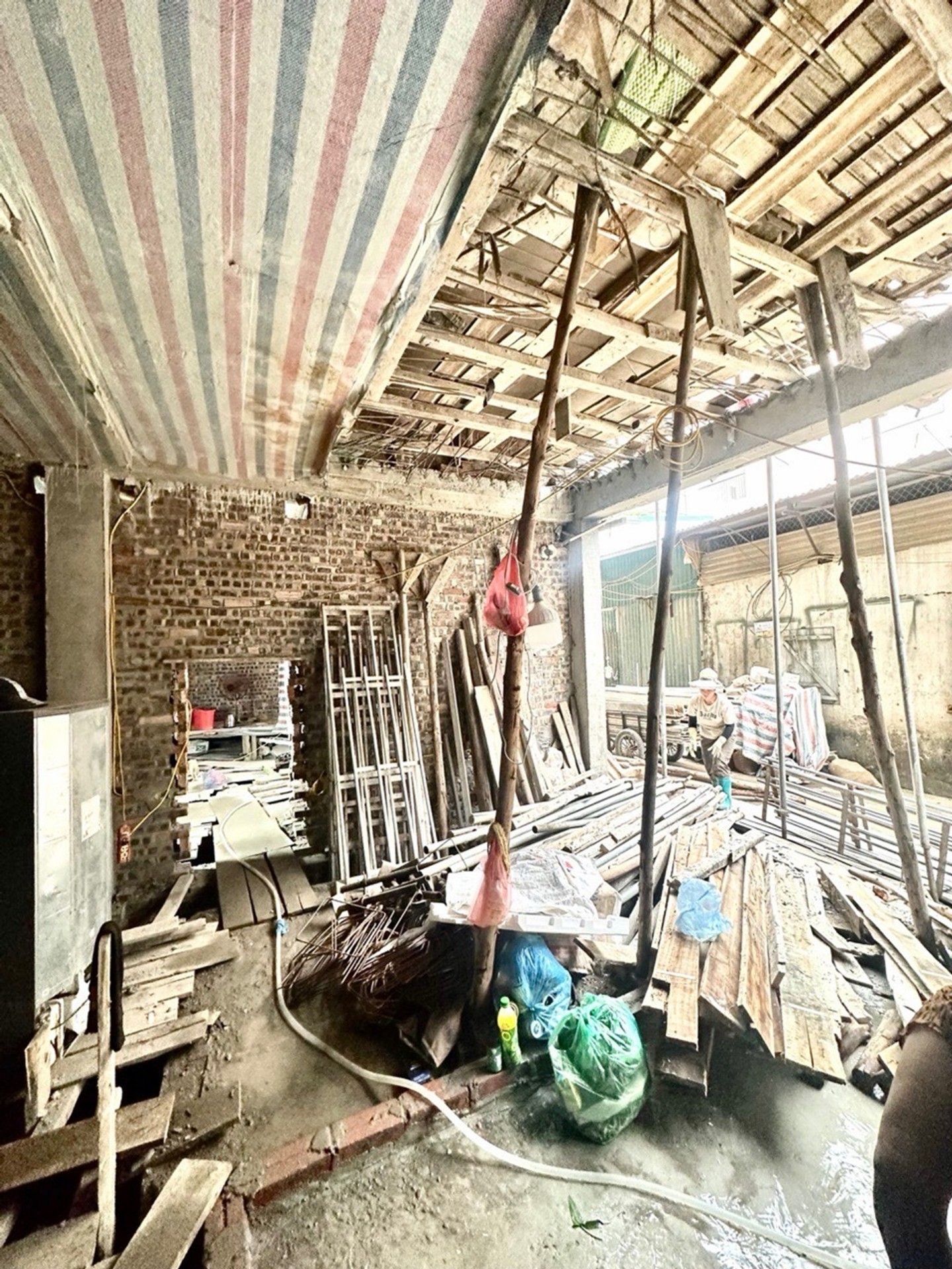 Bán nhà Lương Khánh Thiện - diện tích 52m2 7 tầng - lô góc - giá 18,5 tỷ