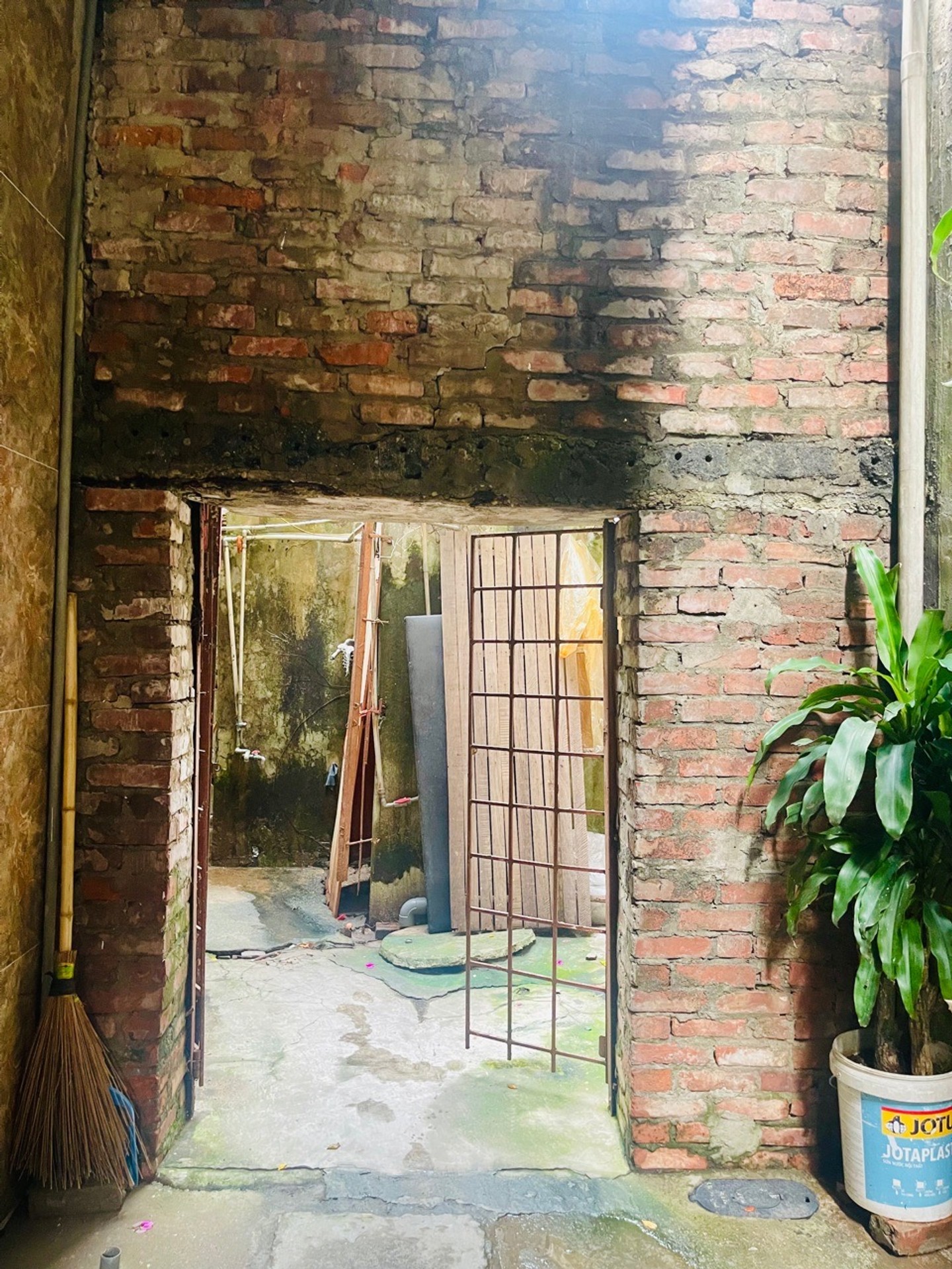 Bán nhà Trương Định - diện tích 61m2 1 tầng - Đất đẹp, phù hợp xây nhà ở - giá 9,7 tỷ