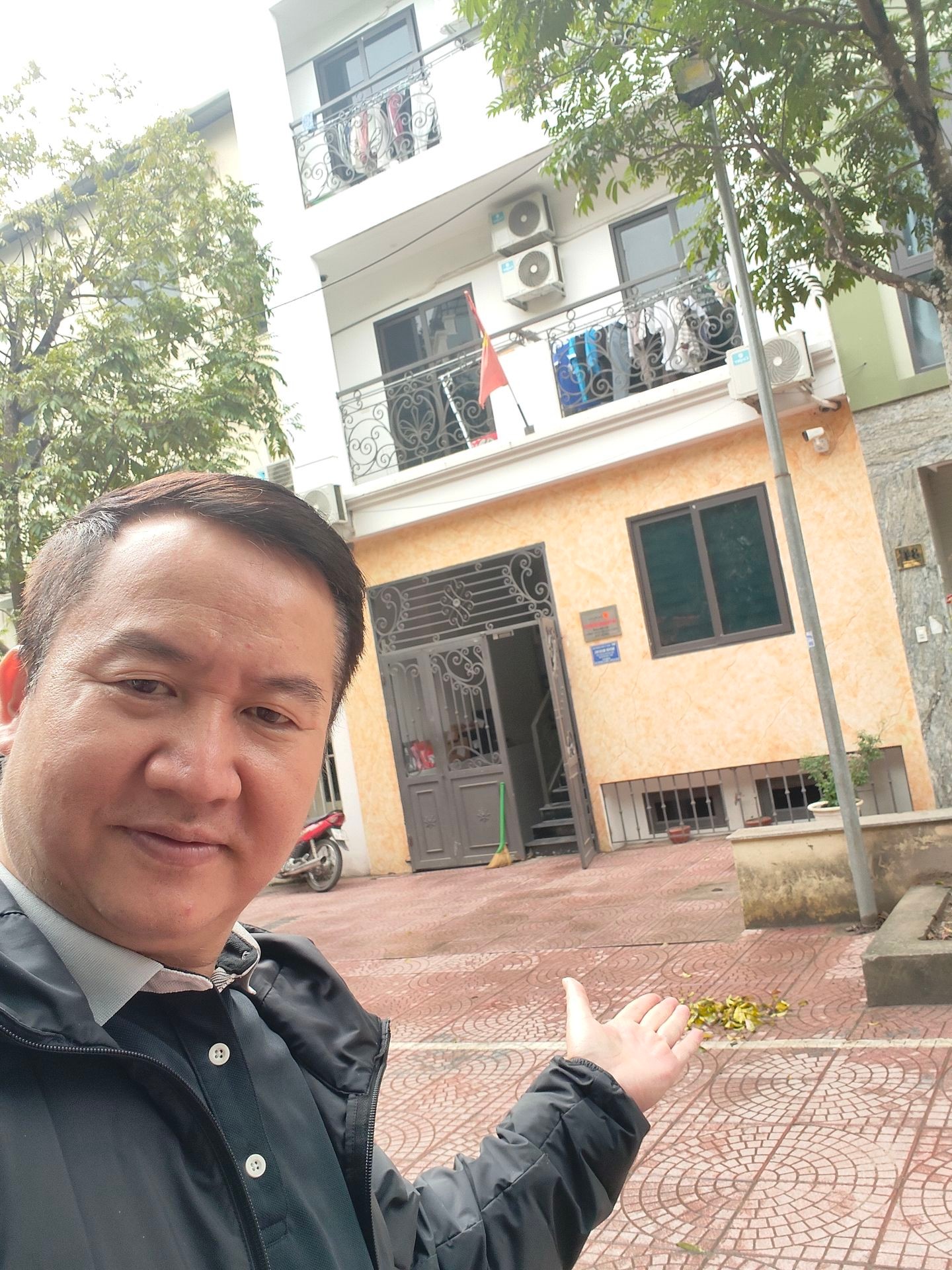 Bán nhà Giải Phóng - diện tích 113m2 9 tầng - Phân lô ô tô tránh - giá 81 tỷ