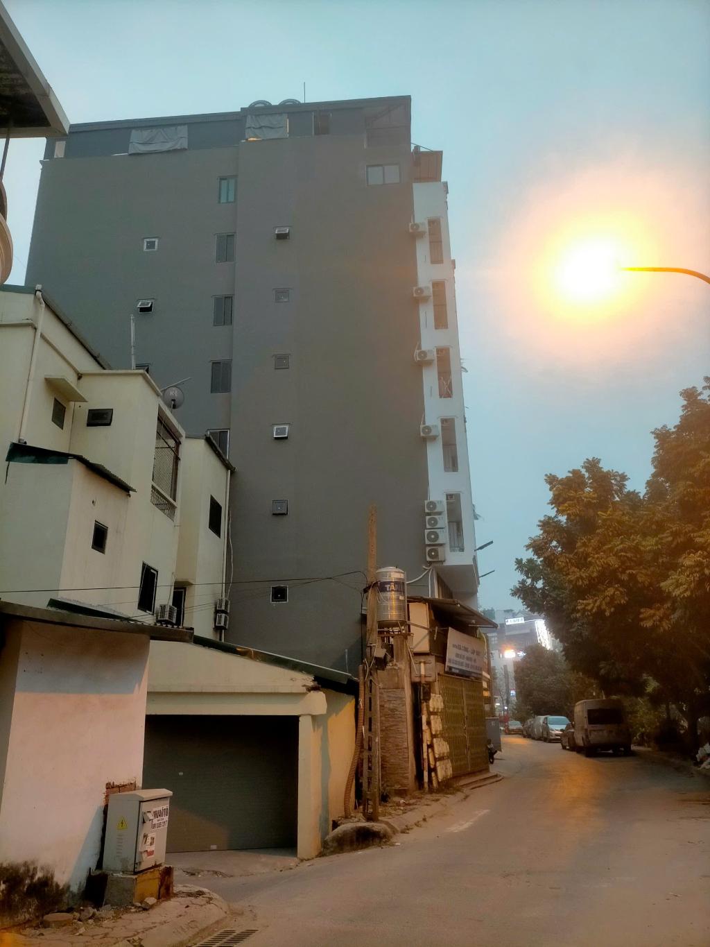 Bán nhà Giải Phóng - diện tích 113m2 9 tầng - Phân lô ô tô tránh - giá 81 tỷ