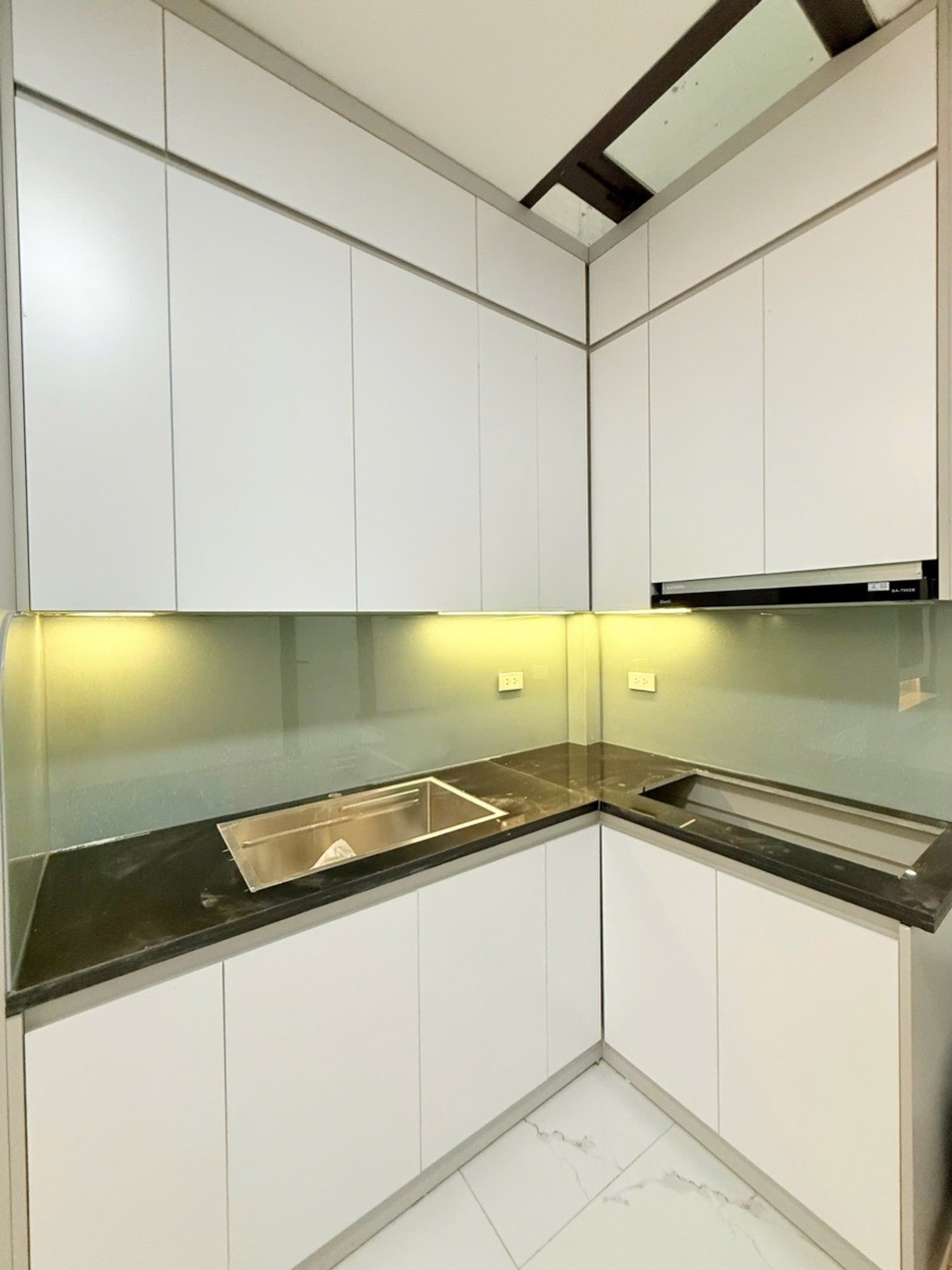 Bán nhà Nam Dư - diện tích 30m2 5 tầng - gần ô tô - giá 8 tỷ