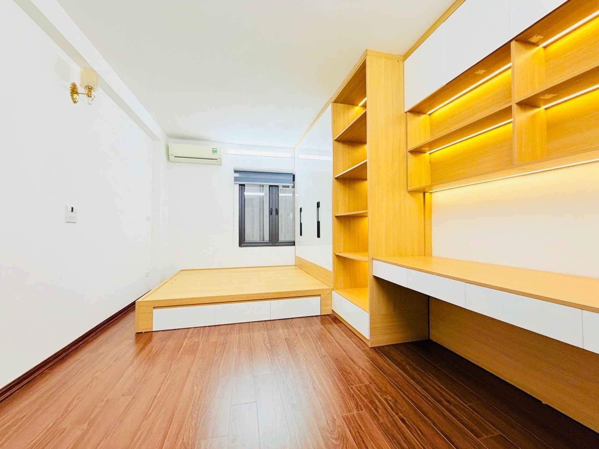 Bán nhà Nam Dư - diện tích 30m2 5 tầng - gần ô tô - giá 8 tỷ