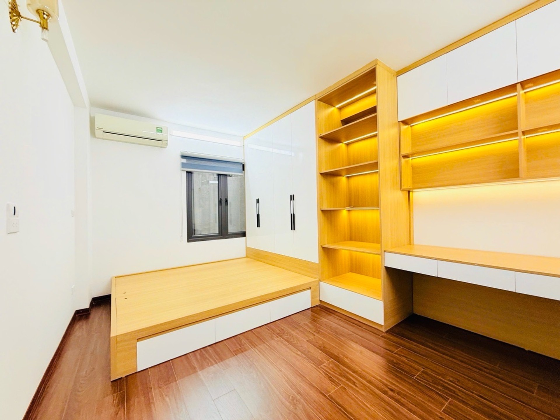 Bán nhà Nam Dư - diện tích 30m2 5 tầng - gần ô tô - giá 8 tỷ
