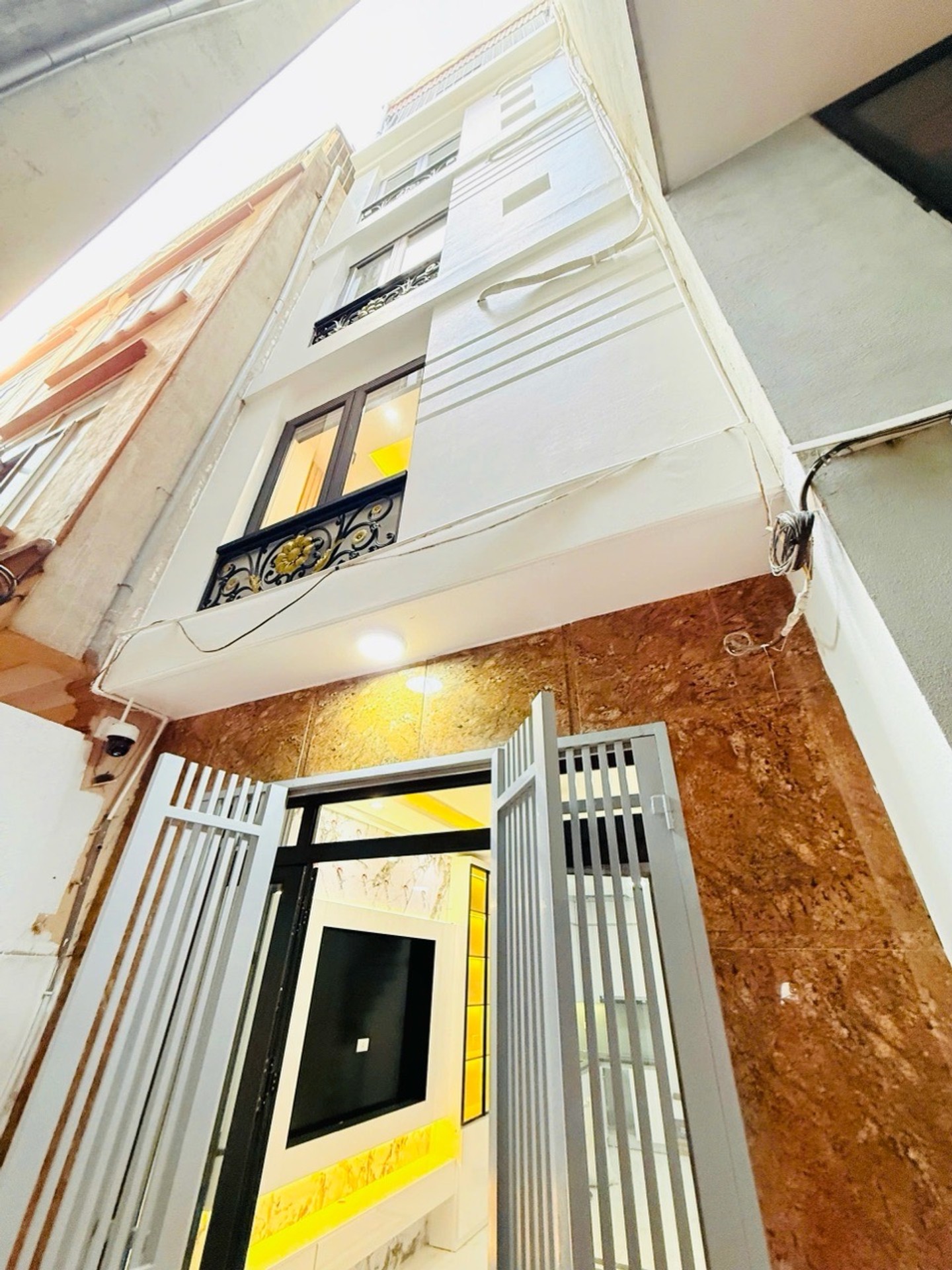 Bán nhà Nam Dư - diện tích 30m2 5 tầng - gần ô tô - giá 8 tỷ