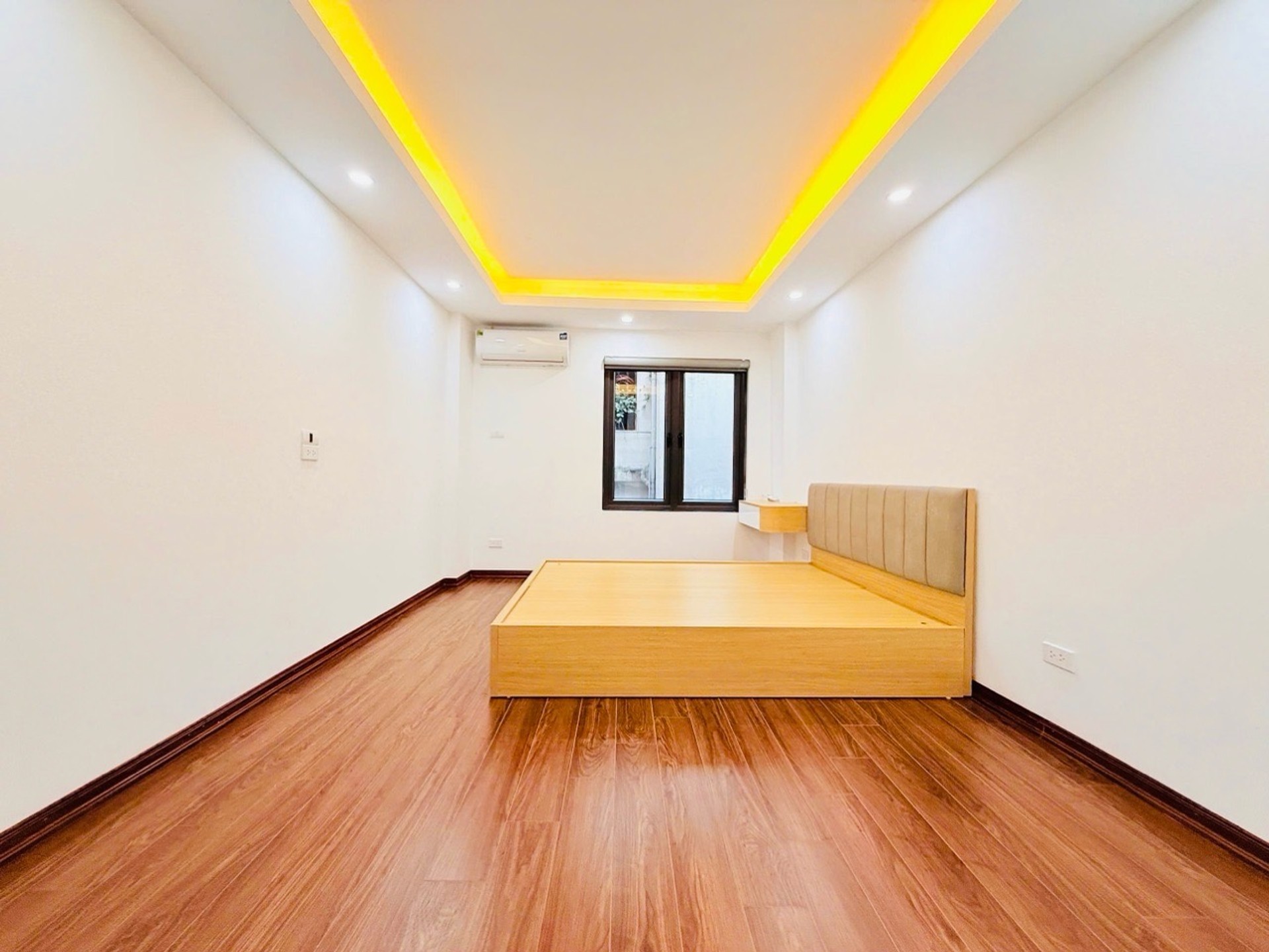 Bán nhà Nam Dư - diện tích 30m2 5 tầng - gần ô tô - giá 8 tỷ