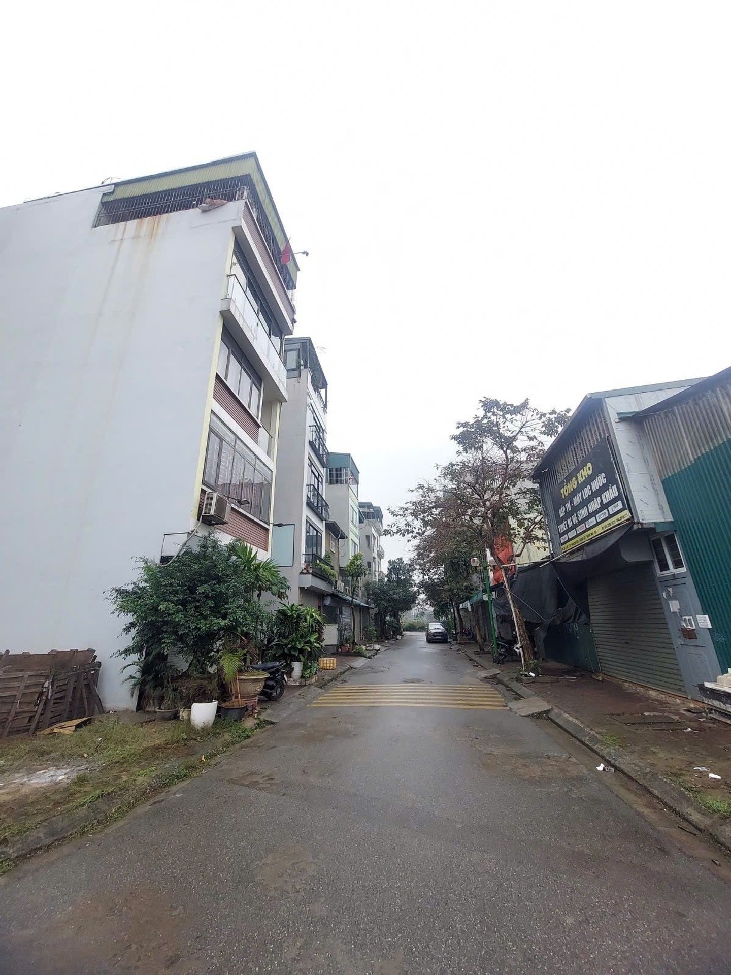 Bán nhà Hoàng Mai - diện tích 70m2 6 tầng - Ô TÔ TRÁNH - giá 23 tỷ