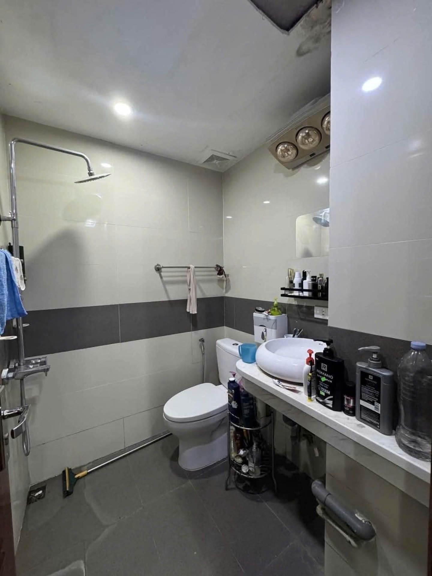 Bán nhà Hoàng Mai - diện tích 70m2 6 tầng - Ô TÔ TRÁNH - giá 23 tỷ