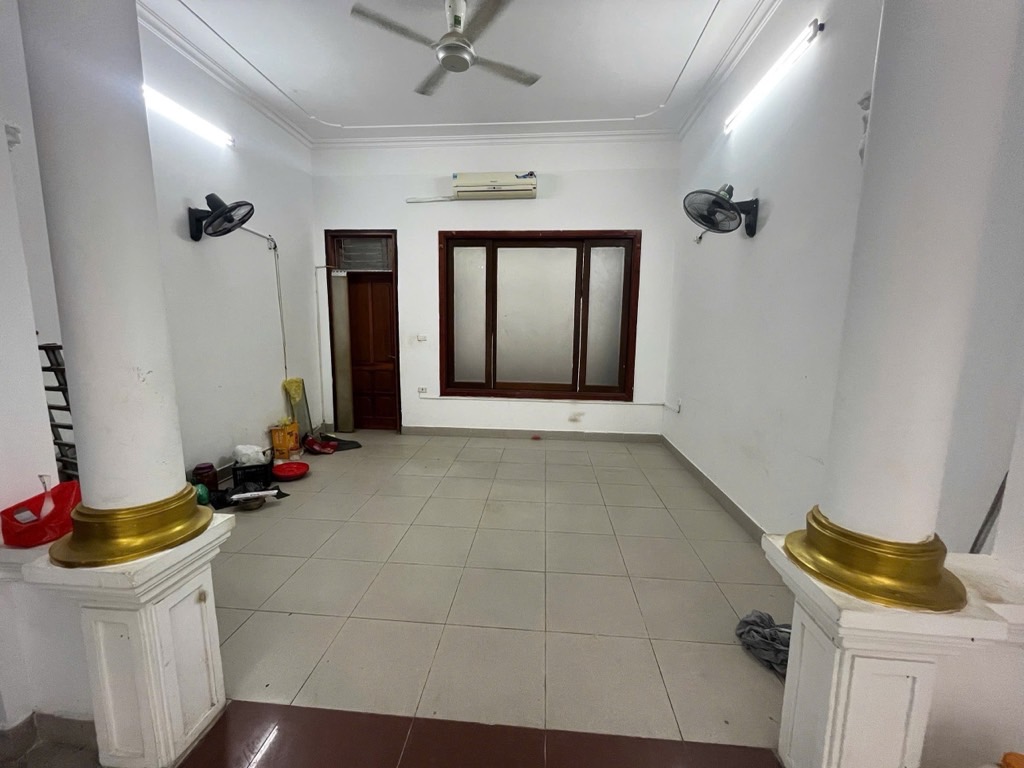 Bán nhà KĐT mới Trung Yên - diện tích 117m2 5 tầng - Ô TÔ CHẠY VÒNG QUANH - giá 53,8 tỷ