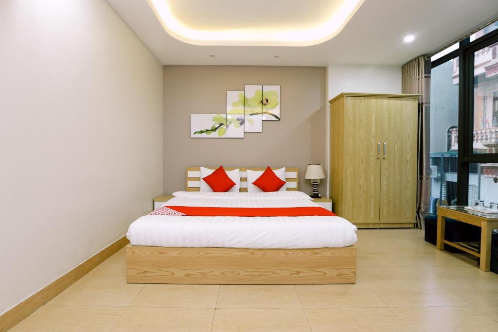 Bán nhà Giáp Bát - diện tích 102m2 7 tầng - Mặt phố, thang máy - giá 31,4 tỷ