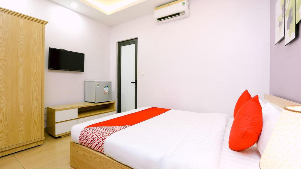 Bán nhà Giáp Bát - diện tích 102m2 7 tầng - Mặt phố, thang máy - giá 31,4 tỷ